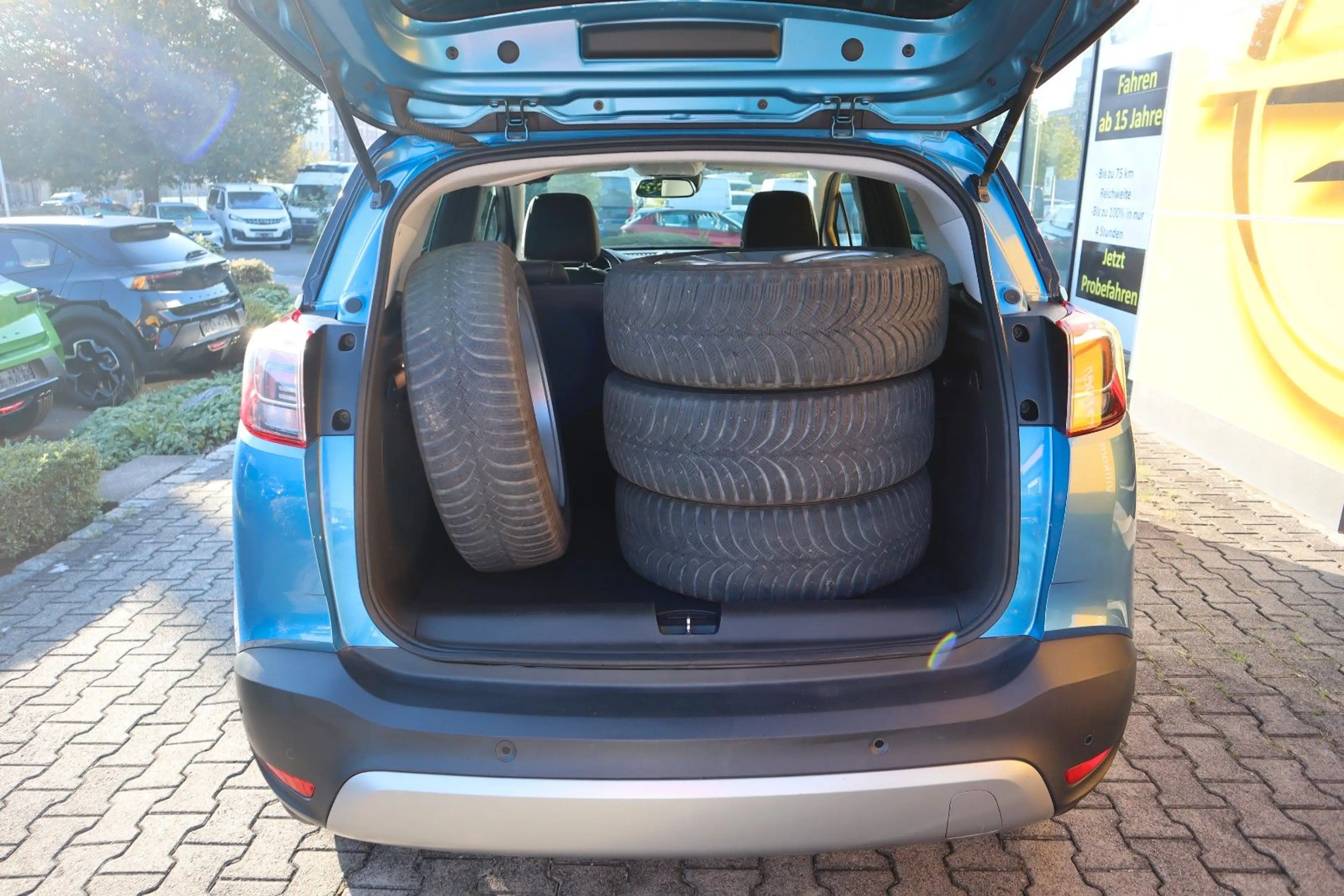 Opel Crossland X Crossland 1.2T AT6 Innovation — photo 3