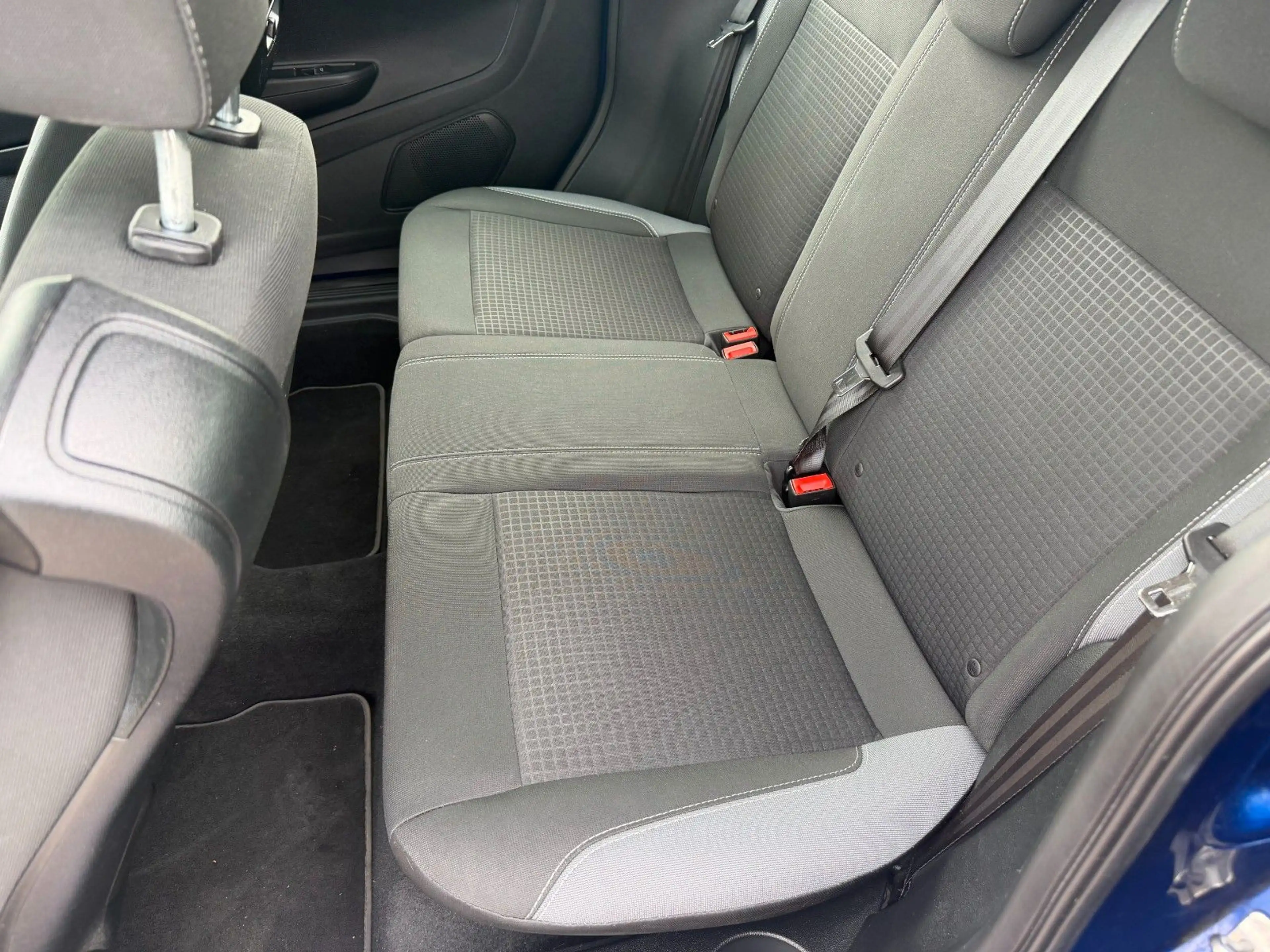 Ford B-Max B-MAX Sync Edition — photo 13