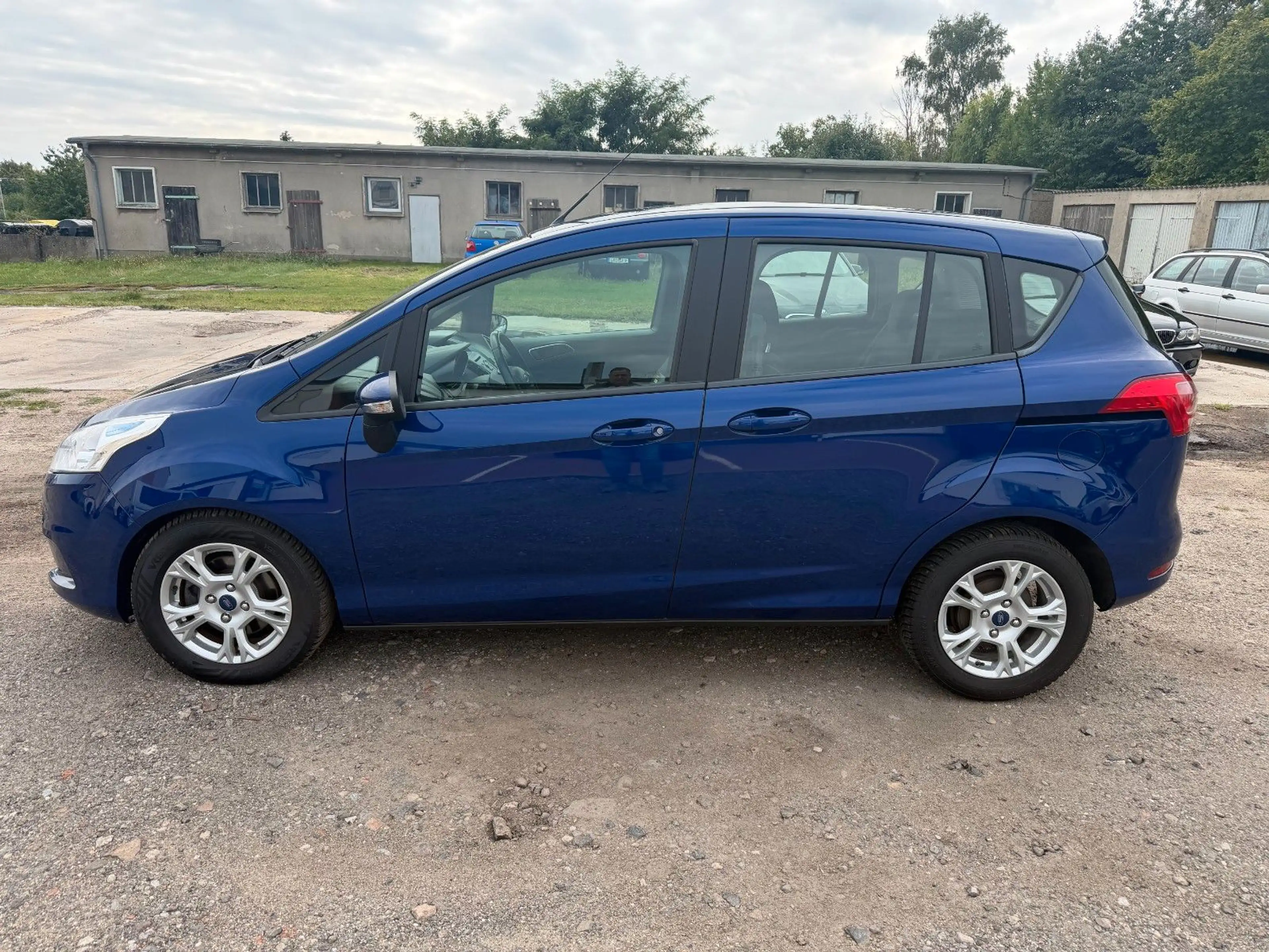 Ford B-Max B-MAX Sync Edition — photo 14