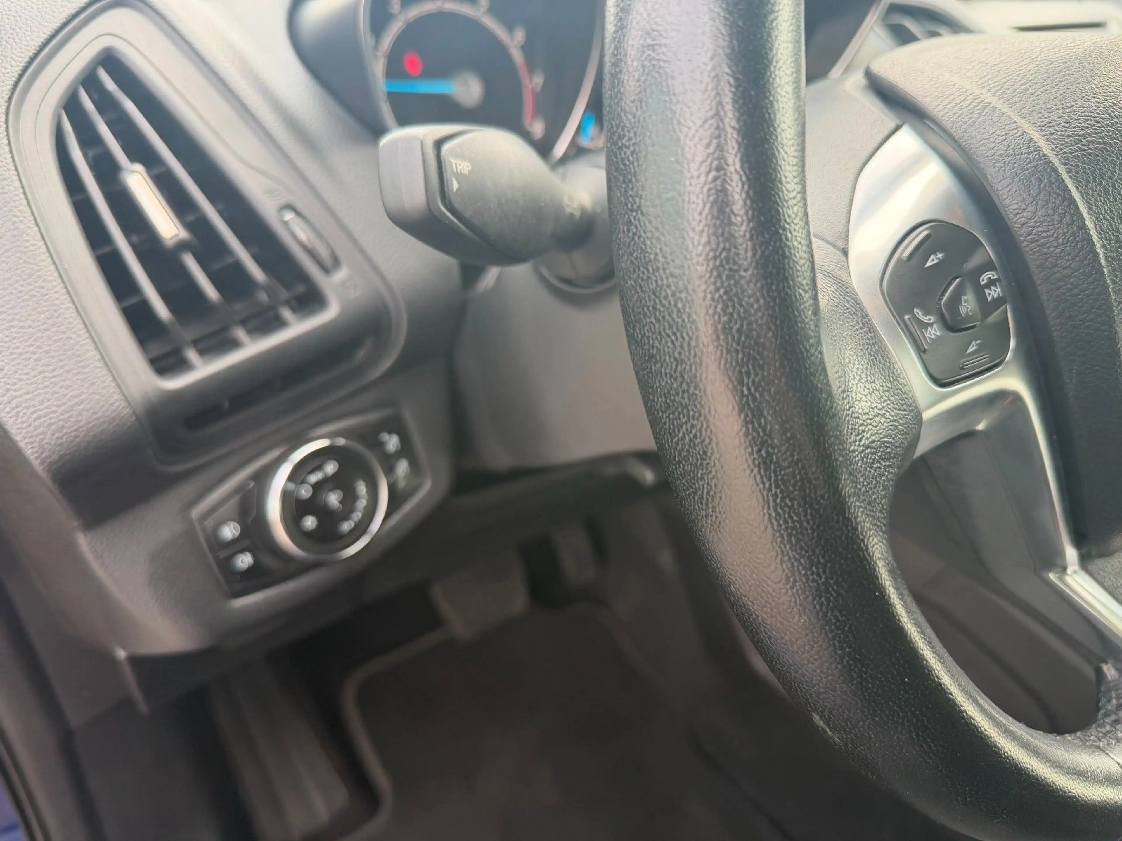 Ford B-Max B-MAX Sync Edition — photo 12
