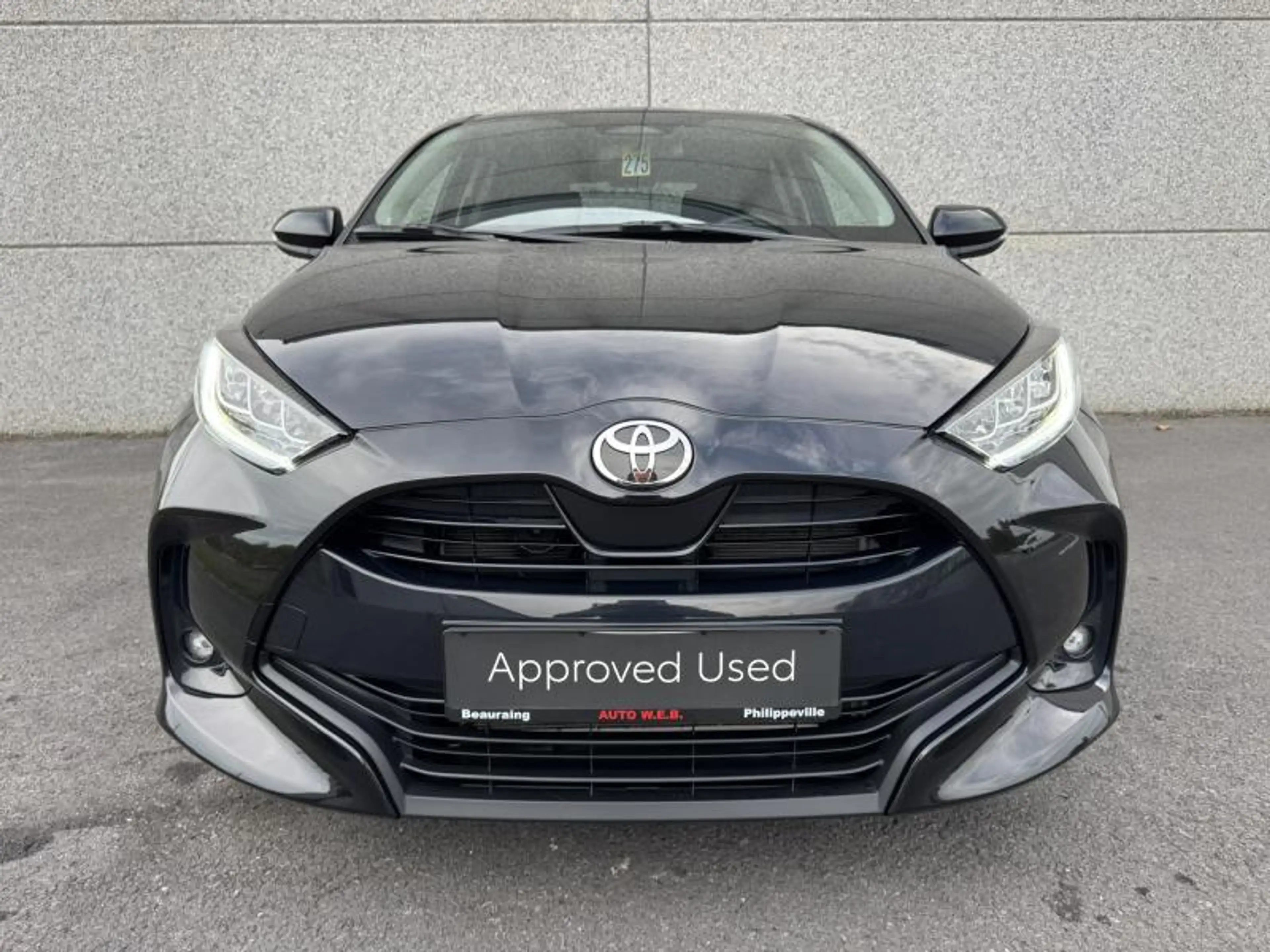 Toyota Yaris 1.5 TNGA Hybride CVT Iconic de direction ! — photo 3