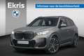BMW iX1 eDrive20 M Sportpakket 20'' / Harman Kardon / Pano Grijs - thumbnail 1