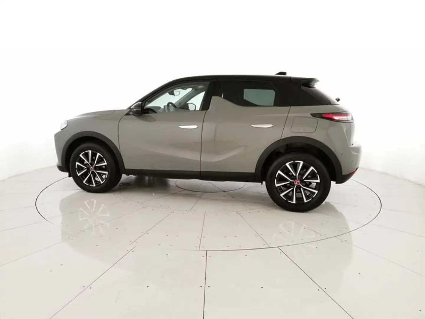 DS Automobiles DS 3 1.2 puretech Performance Line+ 130cv auto Grigio - 2