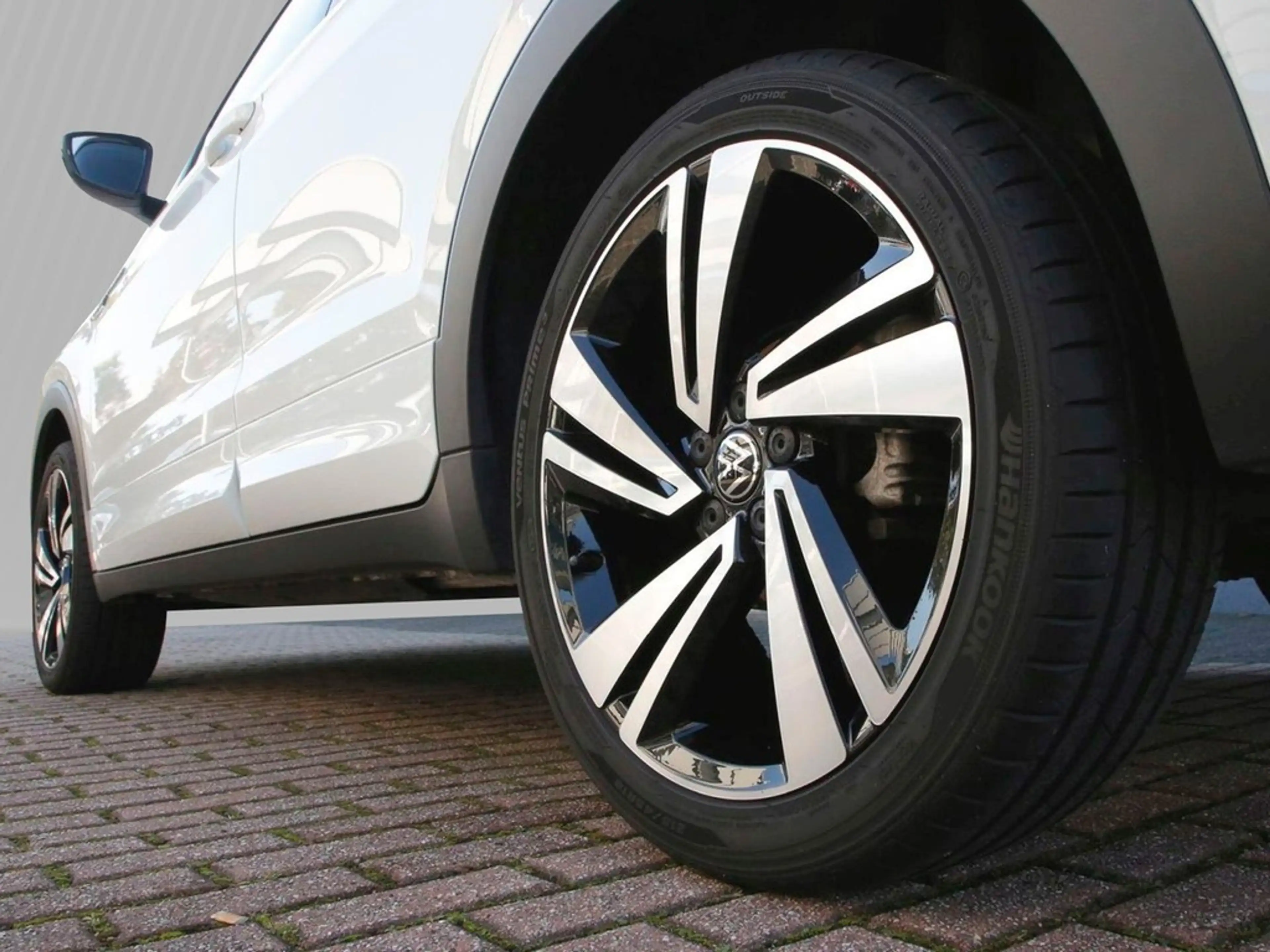 Volkswagen T-Cross 1.5 TSI DSG R-Line 18" ACC Navi SHZ LED — photo 5