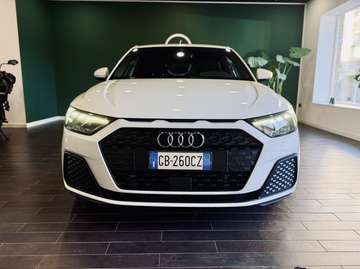 A1 II 2019 Sportback Sportback 35 1.5 tfsi Admired