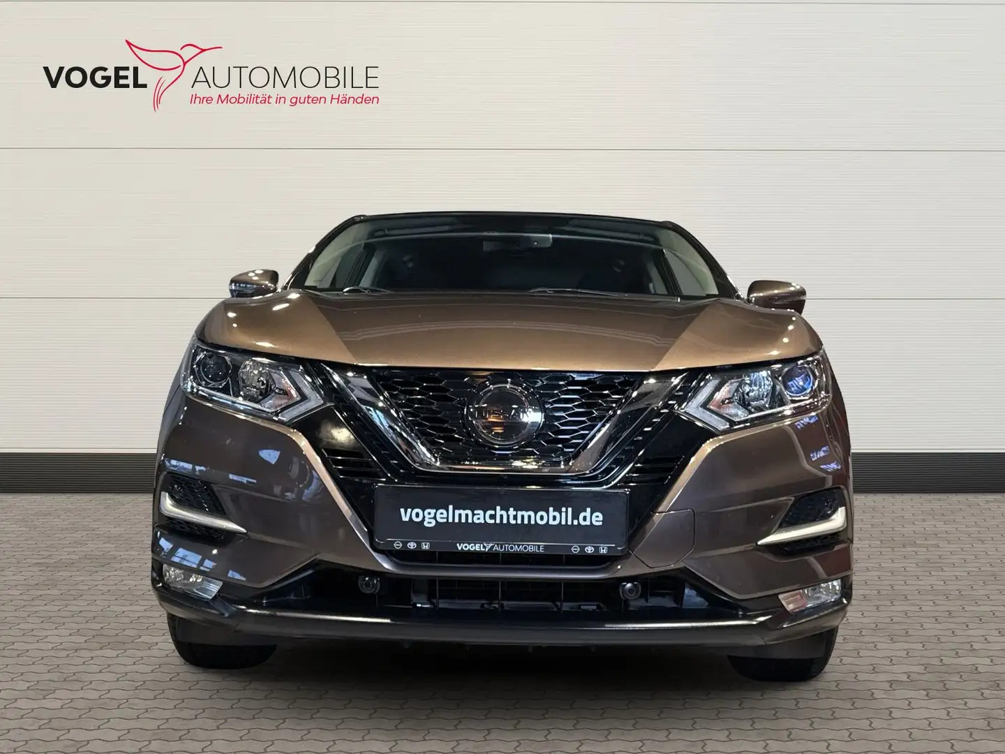 Nissan Qashqai 1.3 DIG-T N-Connecta Kam.+Navi+360 Bronze - 2