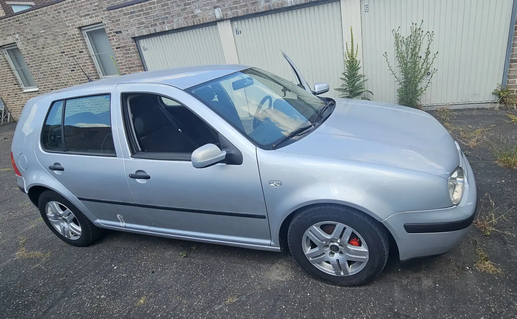 Volkswagen Golf 1.6 Automatik - 2