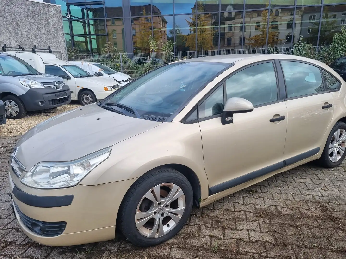 Citroen C4 Style Gold - 2