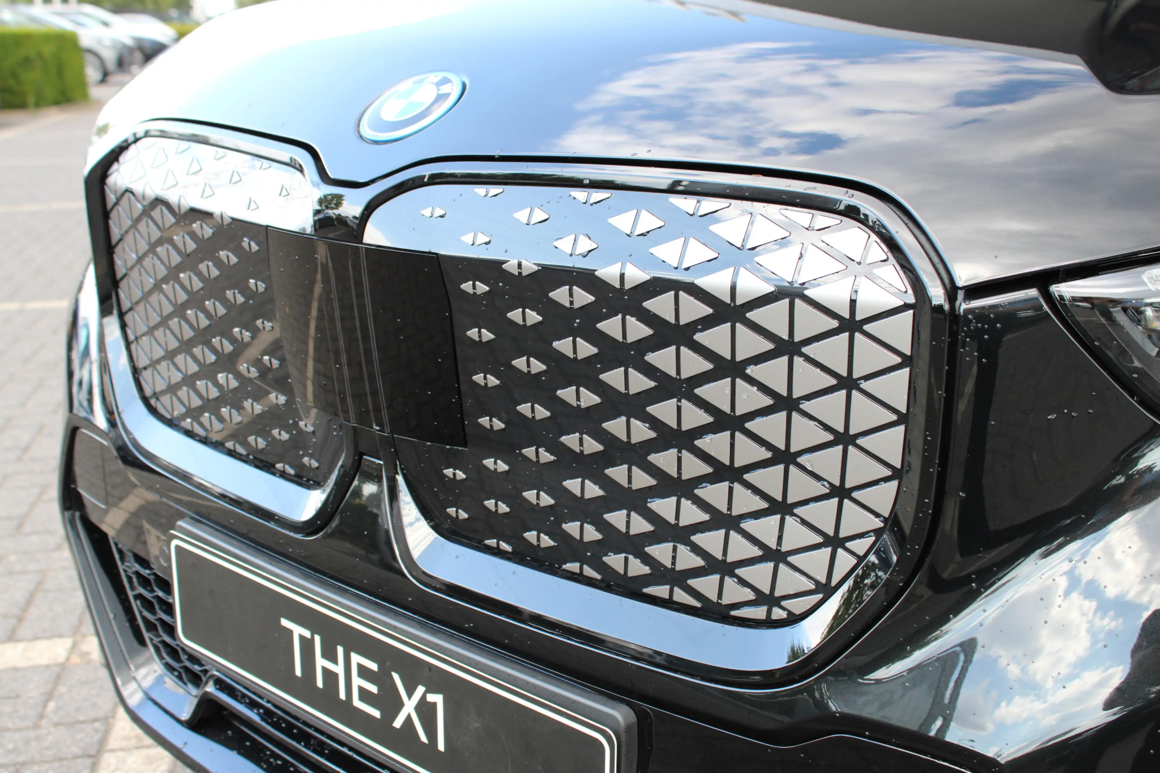 BMW iX1 eDrive20 M Sport / Panoramadak / Trekhaak / Sports — photo 7