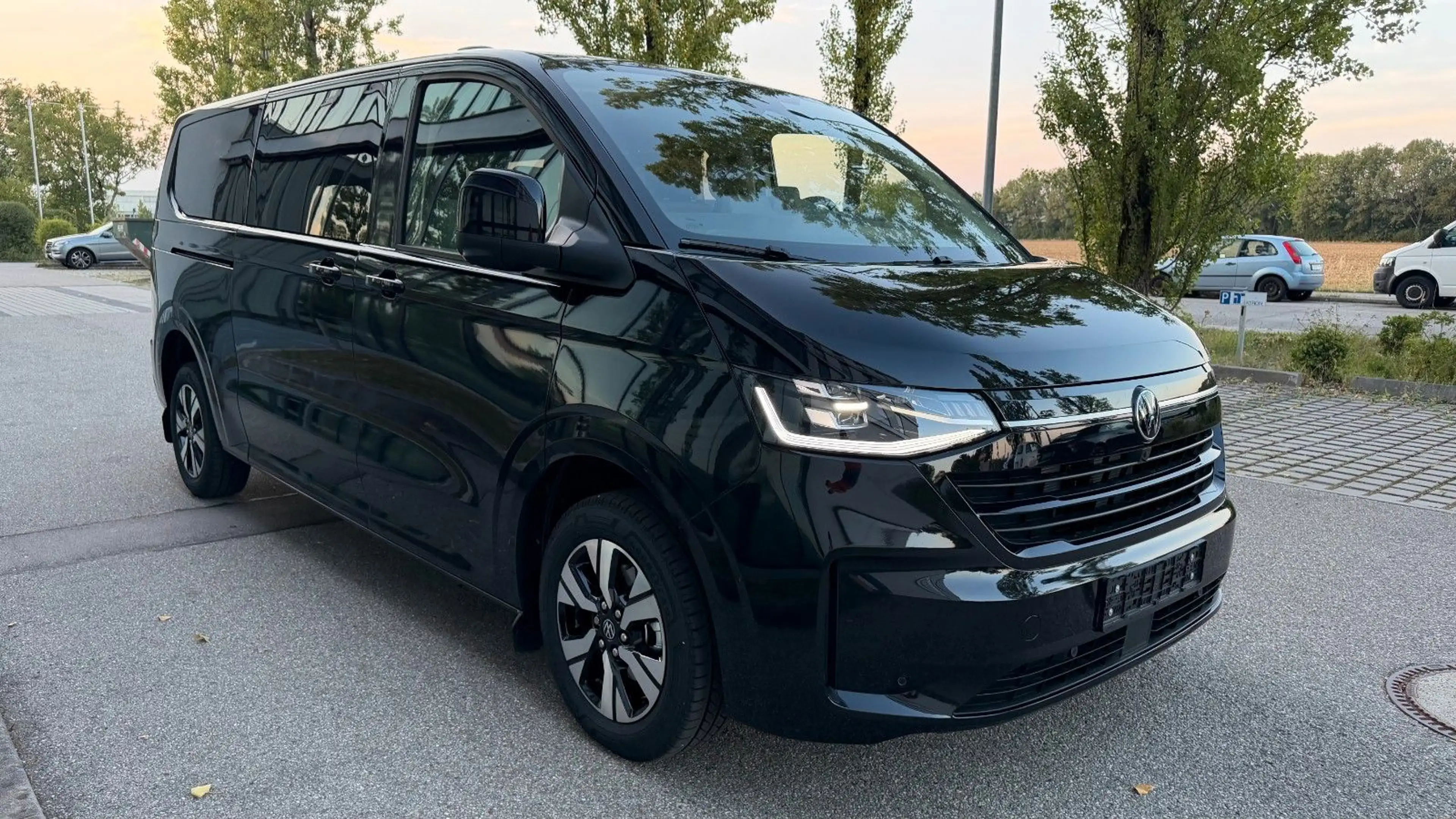 Volkswagen T7 Caravelle Style 2.0 TDI LR 9Si Lang 2027 NEU — photo 3