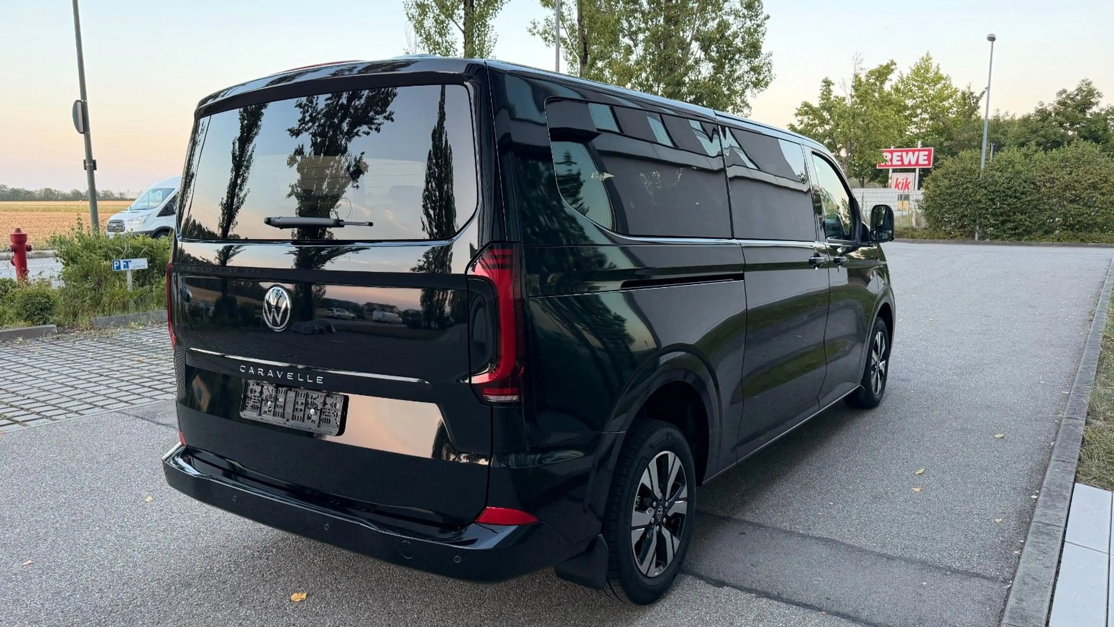 Volkswagen T7 Caravelle Style 2.0 TDI LR 9Si Lang 2027 NEU — photo 5