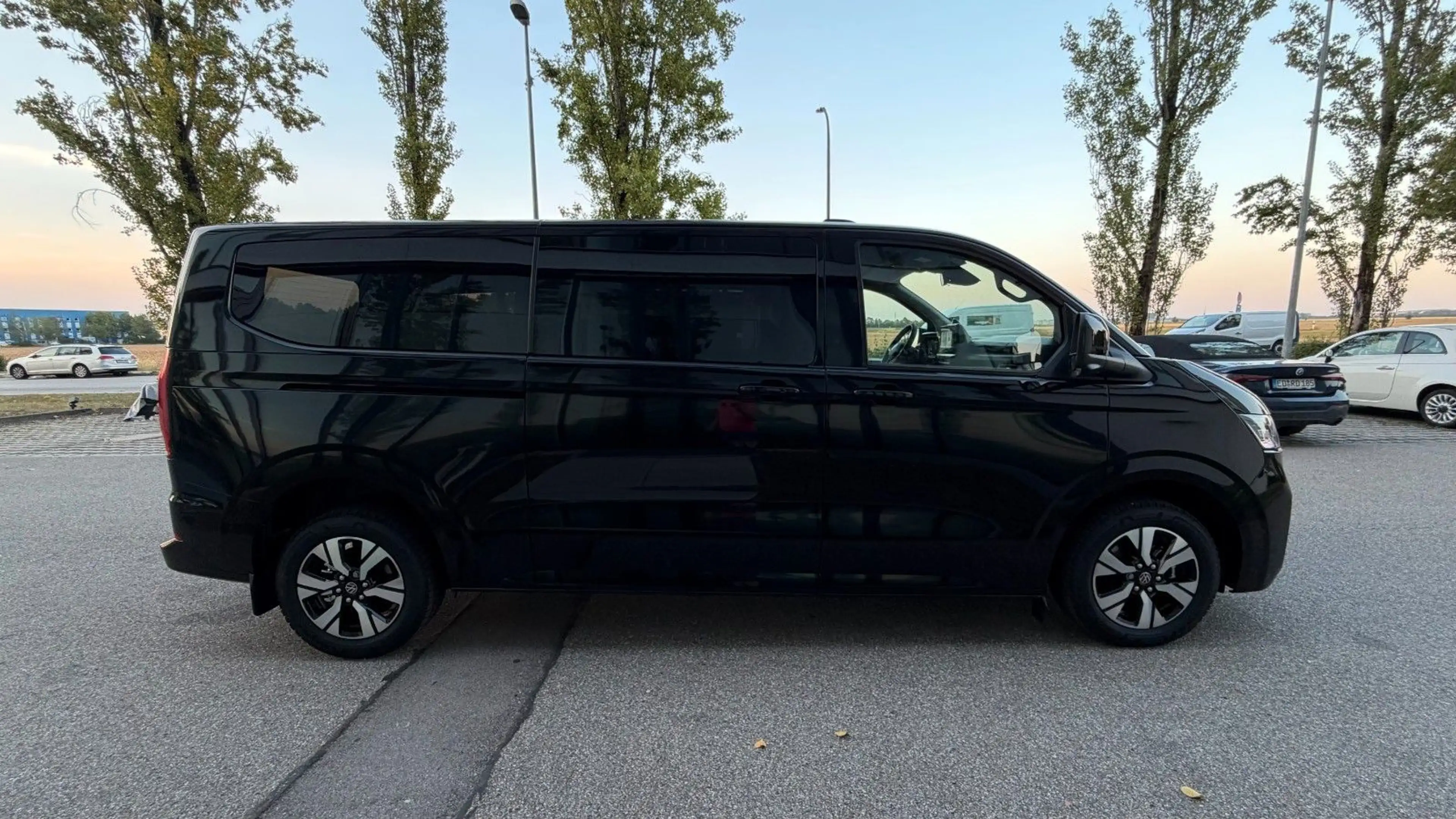 Volkswagen T7 Caravelle Style 2.0 TDI LR 9Si Lang 2027 NEU — photo 4