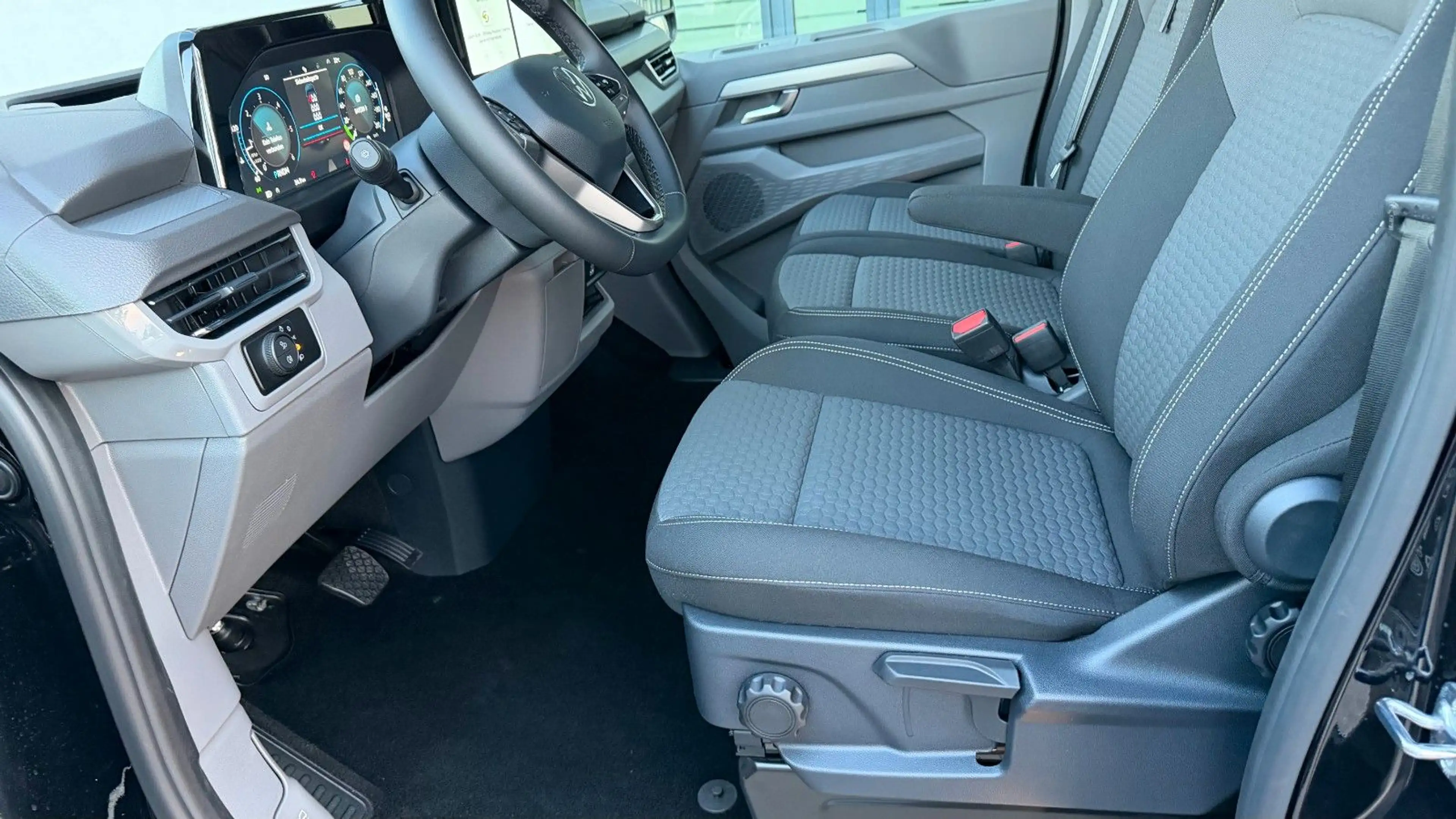 Volkswagen T7 Caravelle Style 2.0 TDI LR 9Si Lang 2027 NEU — photo 9