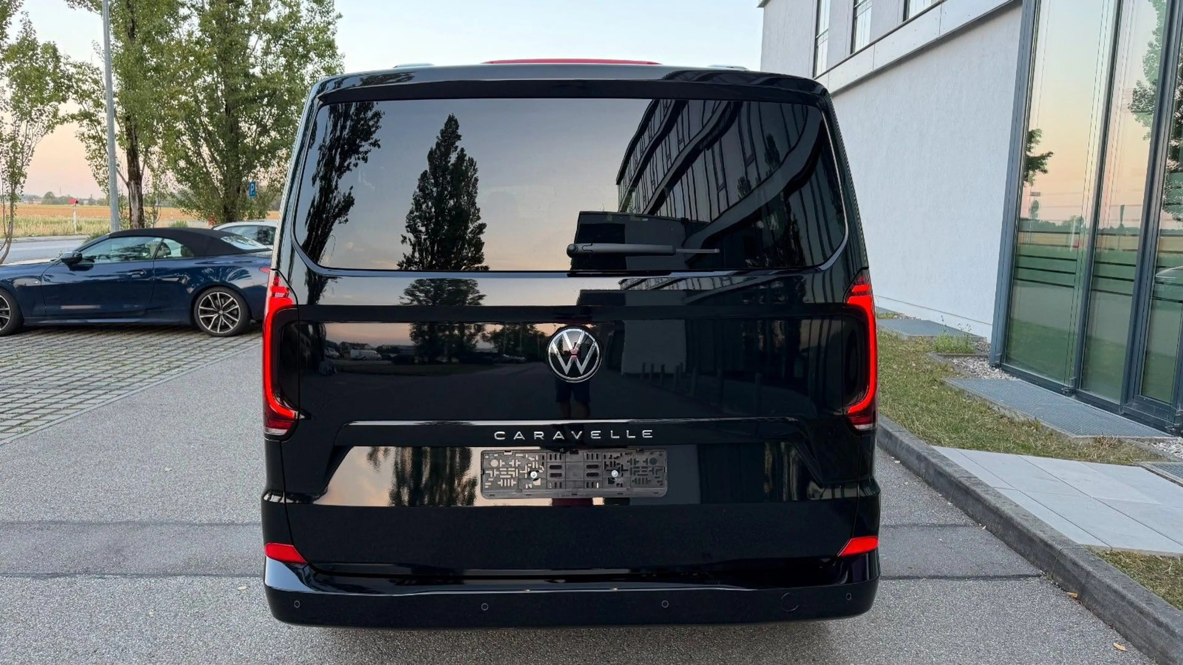 Volkswagen T7 Caravelle Style 2.0 TDI LR 9Si Lang 2027 NEU — photo 6