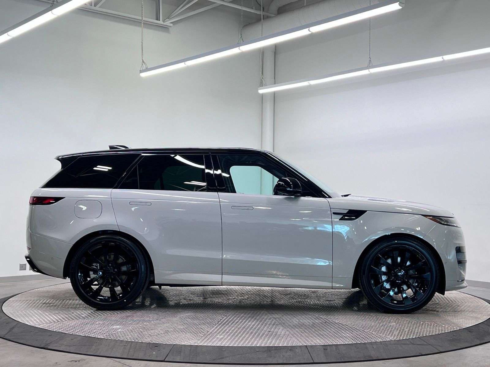 2026 Land Rover Range Rover Sport P400 DYNAMIC HSE thumb 7