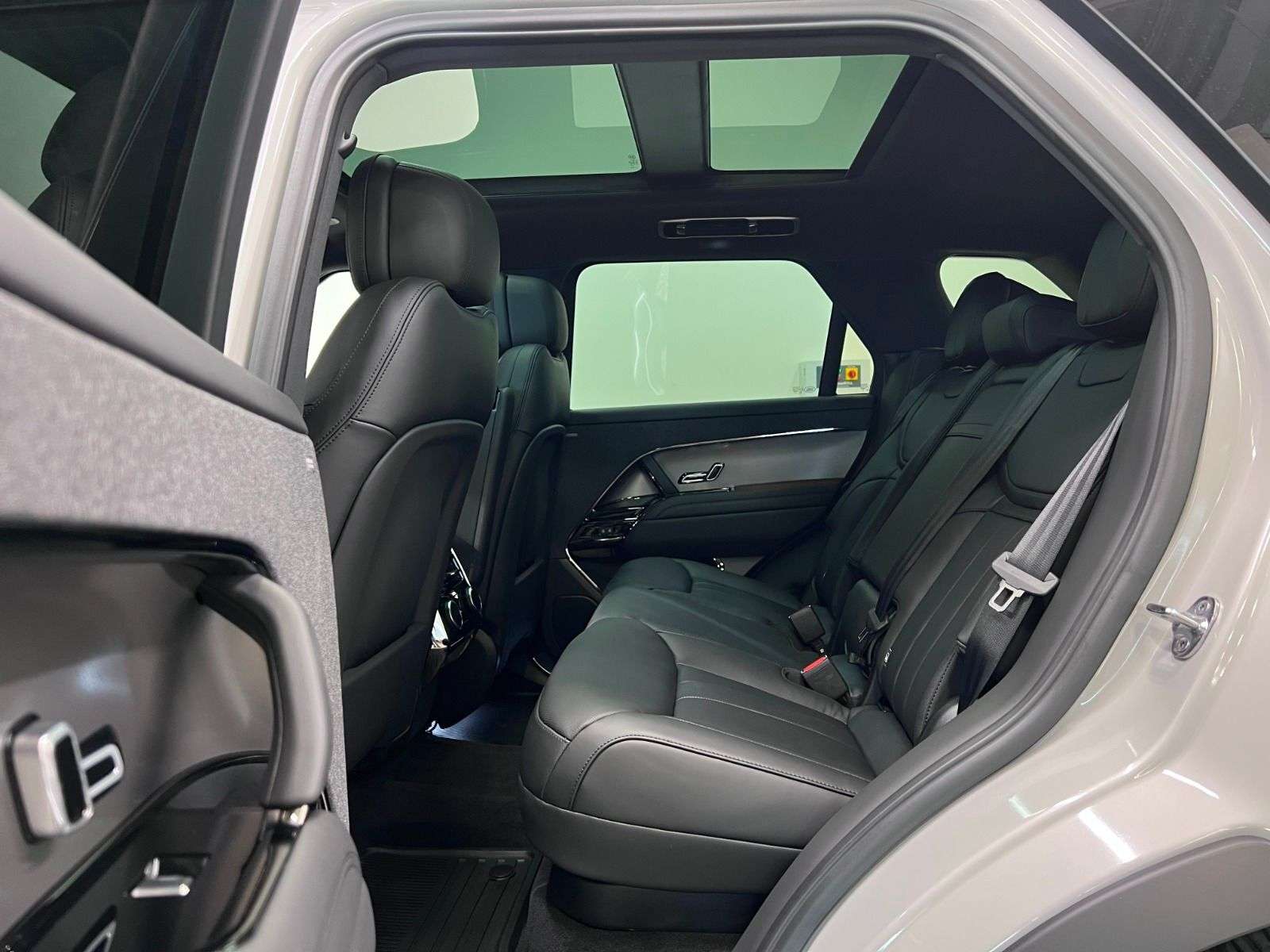 2026 Land Rover Range Rover Sport P400 DYNAMIC HSE thumb 26