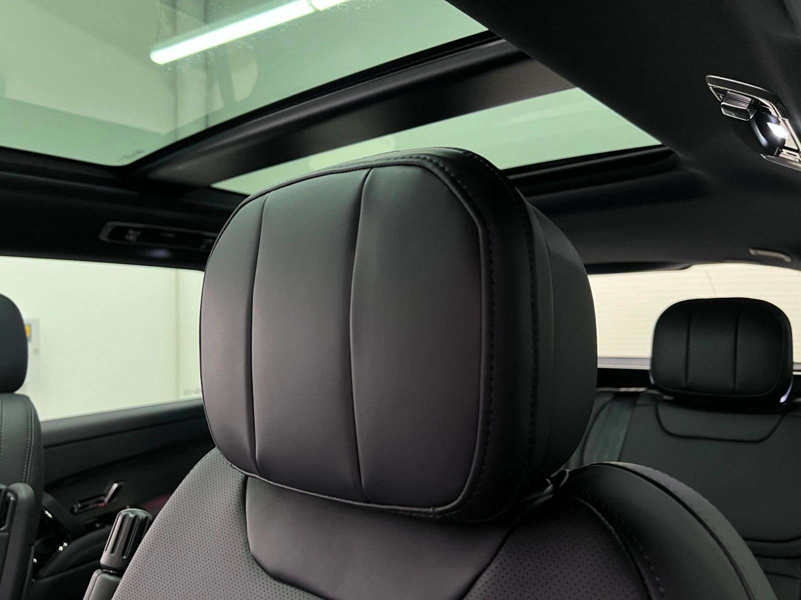 2026 Land Rover Range Rover Sport P400 DYNAMIC HSE thumb 27