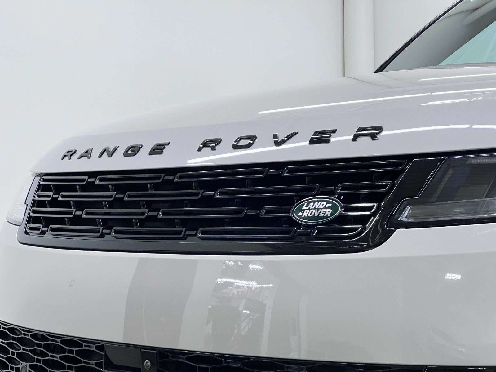 2026 Land Rover Range Rover Sport P400 DYNAMIC HSE thumb 10