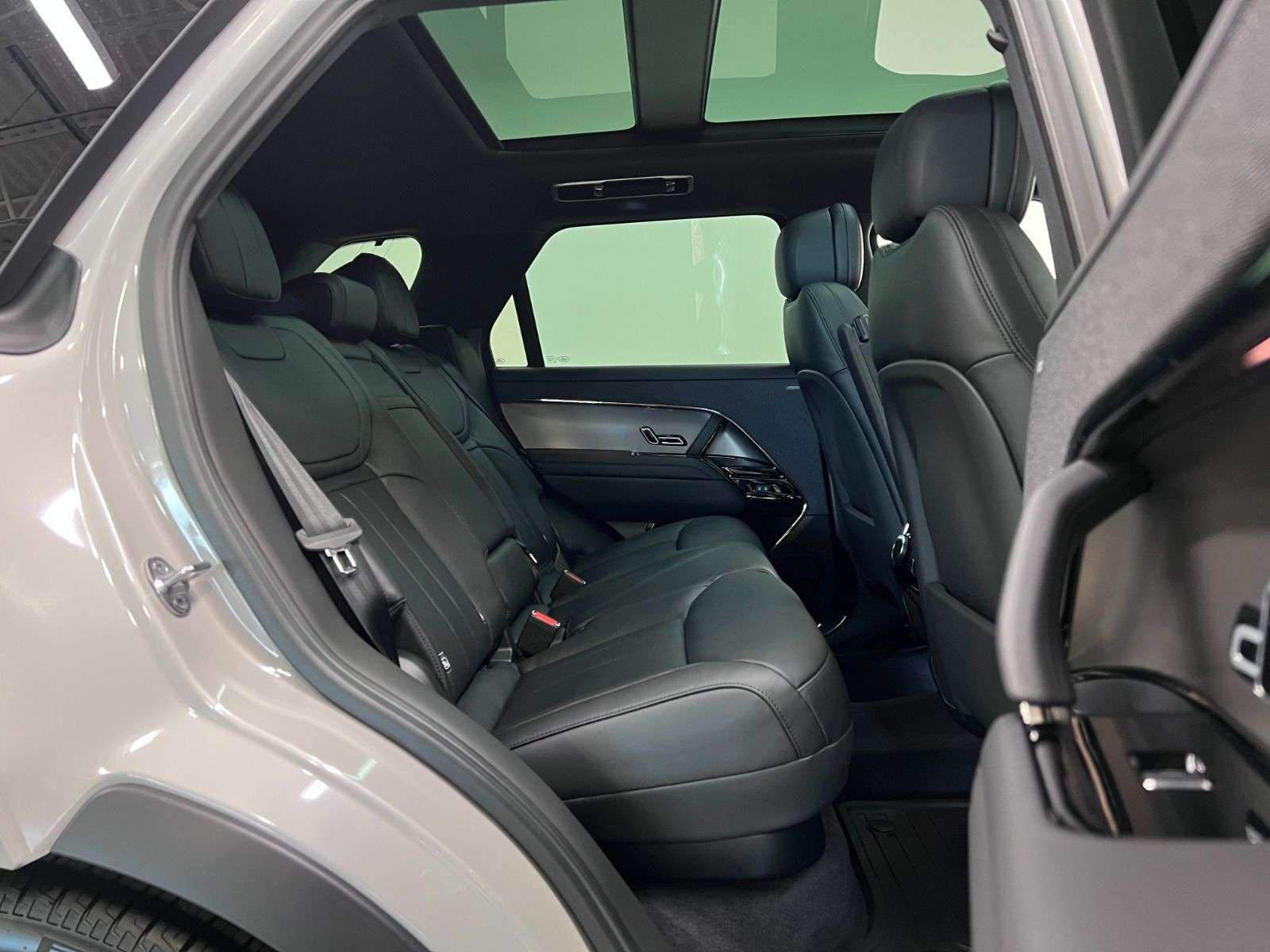 2026 Land Rover Range Rover Sport P400 DYNAMIC HSE thumb 25