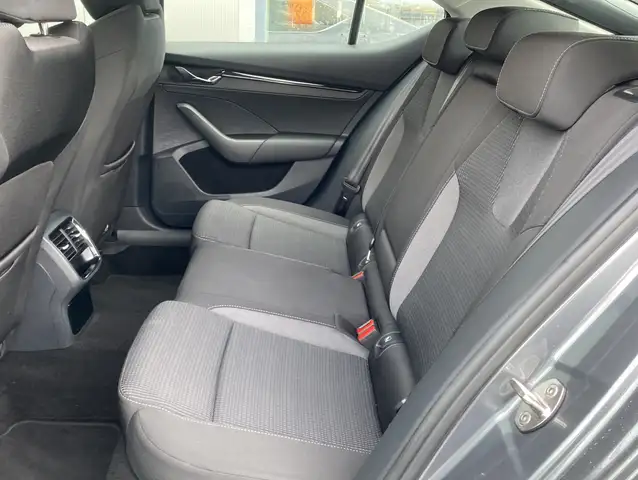 Skoda Octavia view 11