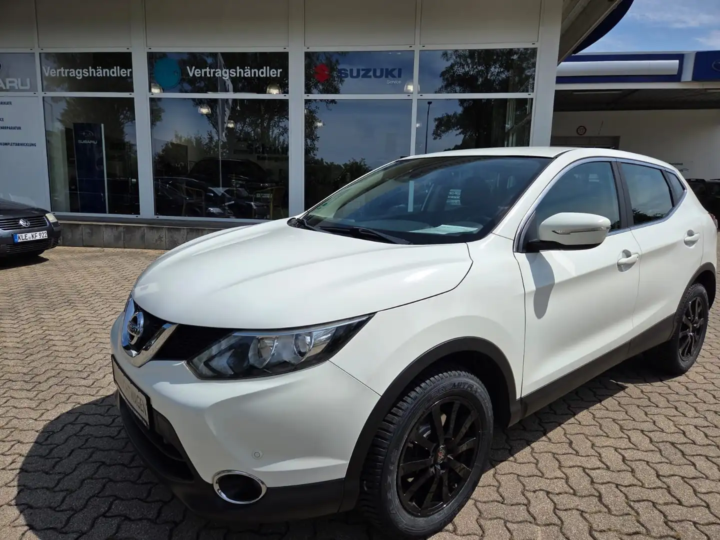 Nissan Qashqai 1.2 DIG-T Acenta Wit - 1