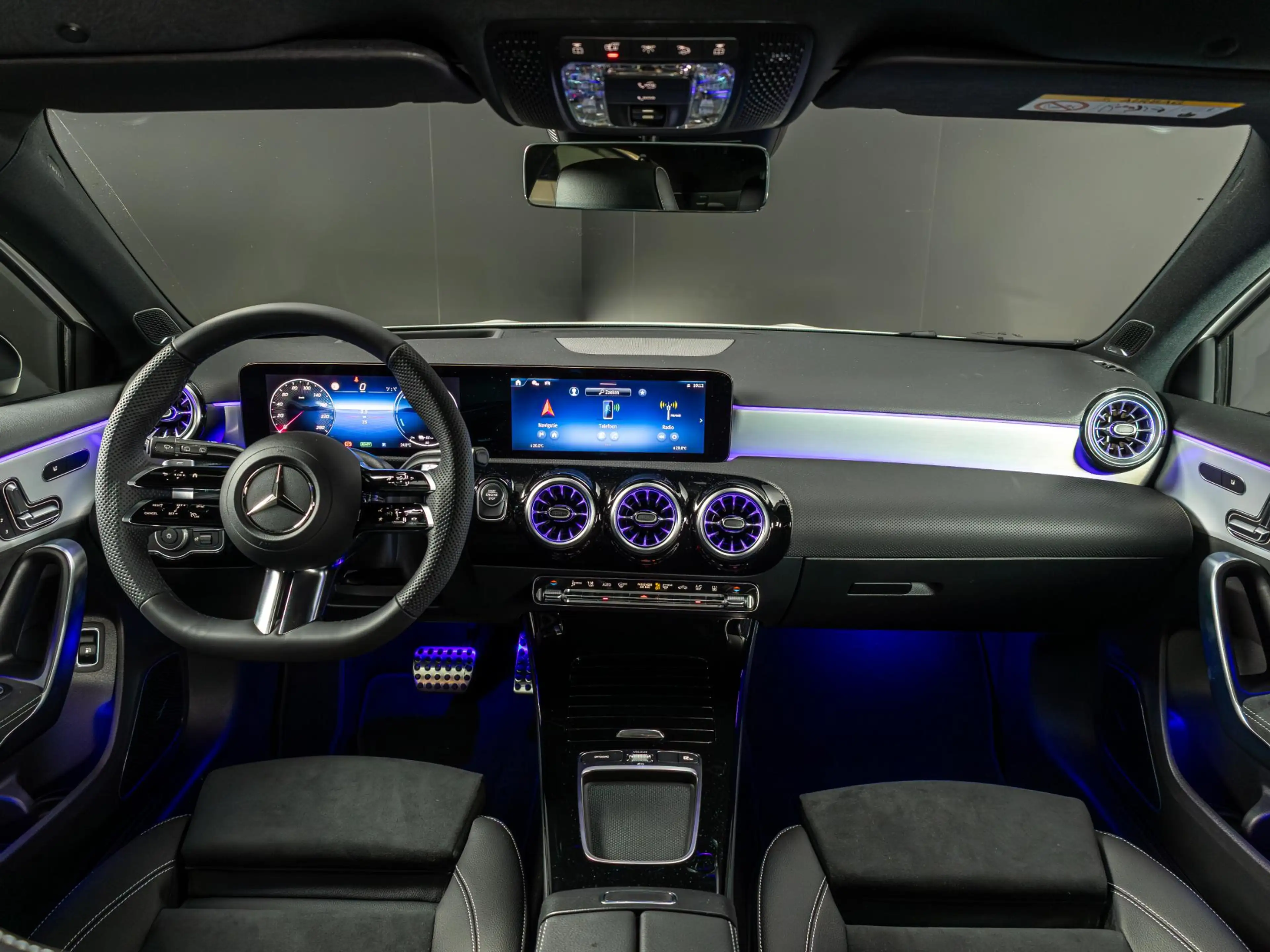 Mercedes-Benz A 250 Hatchback e Business Solution AMG | Premium Plus | — photo 11