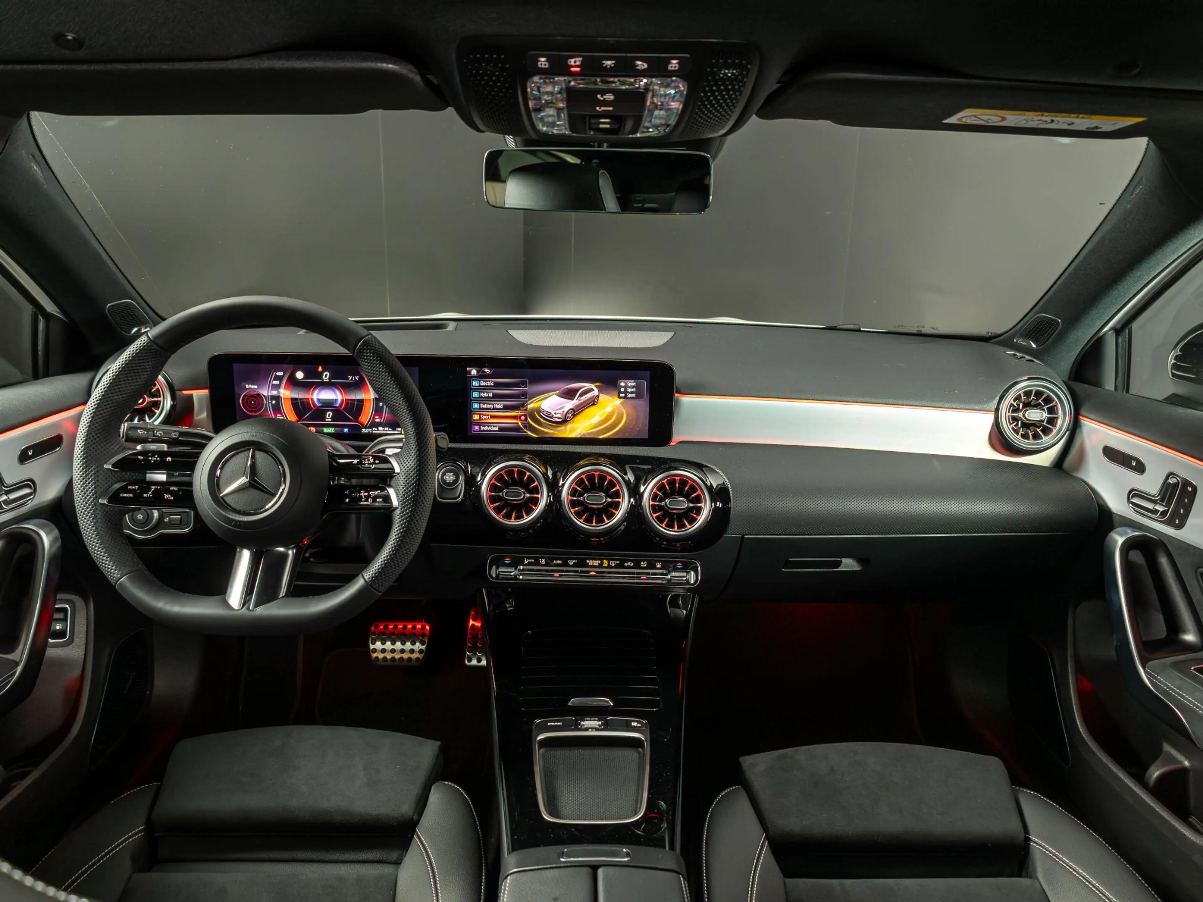 Mercedes-Benz A 250 Hatchback e Business Solution AMG | Premium Plus | — photo 3