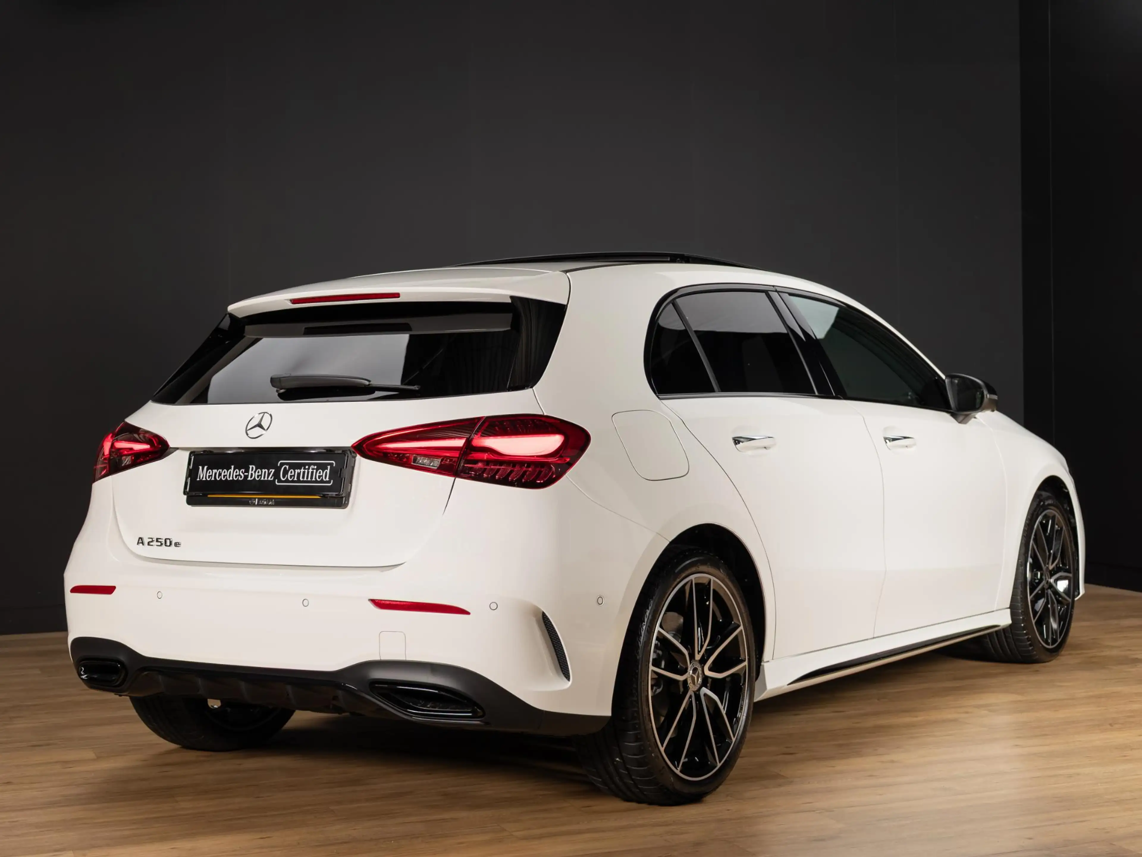 Mercedes-Benz A 250 Hatchback e Business Solution AMG | Premium Plus | — photo 2