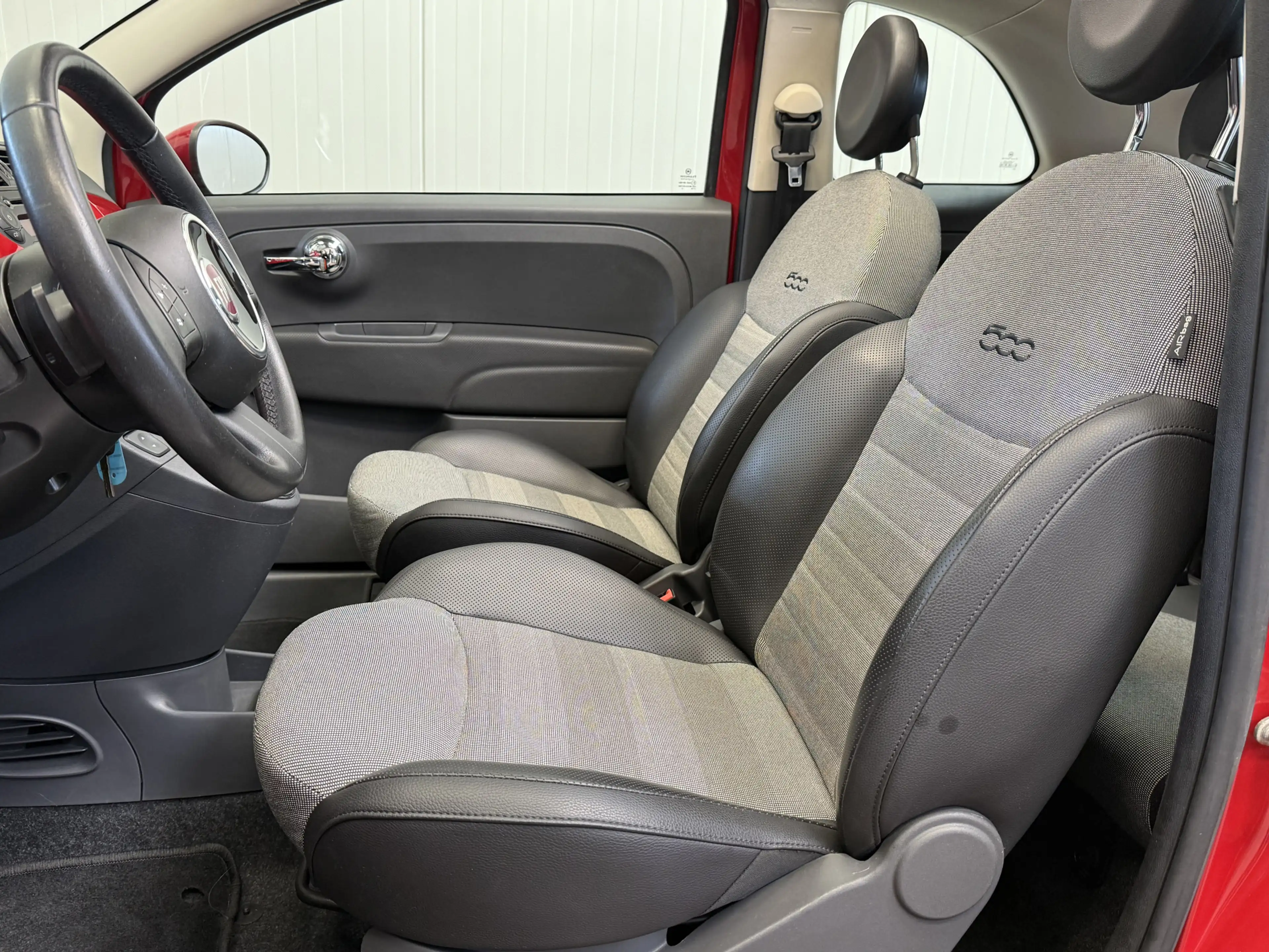 Fiat 500C 0.9 TwinAir Lounge Sport Cabriolet SPORT INT-AIRCO — photo 32