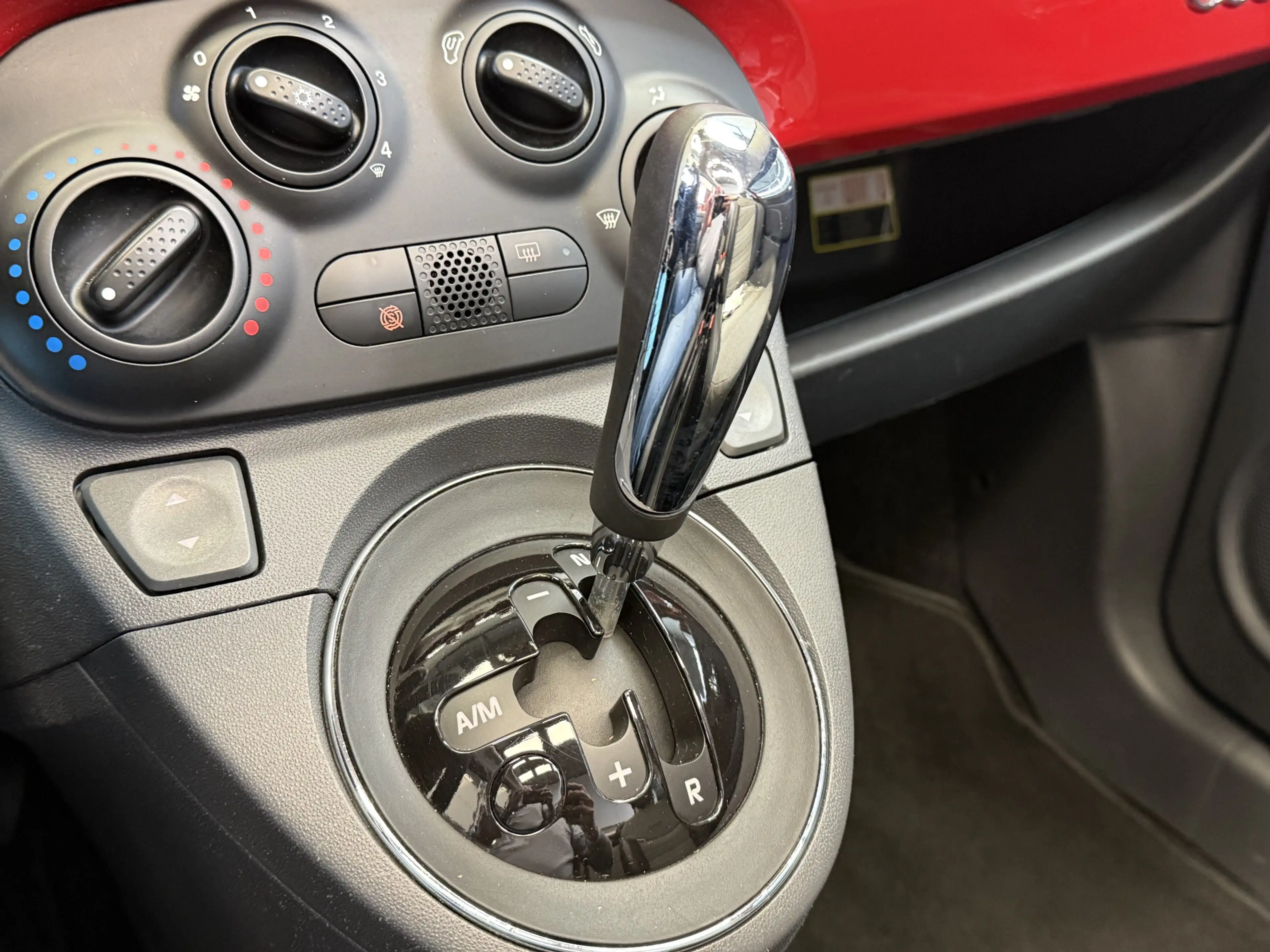 Fiat 500C 0.9 TwinAir Lounge Sport Cabriolet SPORT INT-AIRCO — photo 28