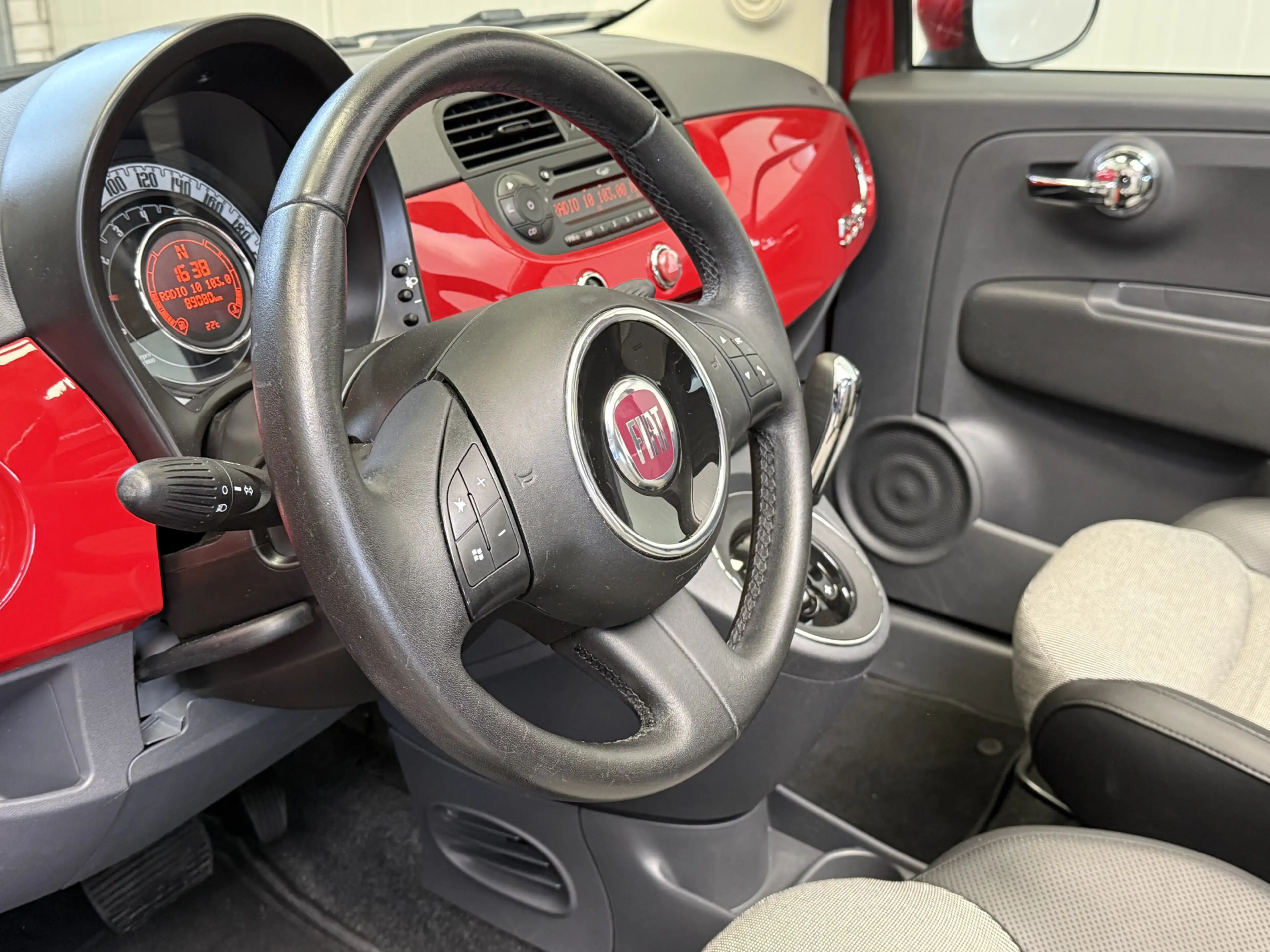 Fiat 500C 0.9 TwinAir Lounge Sport Cabriolet SPORT INT-AIRCO — photo 31