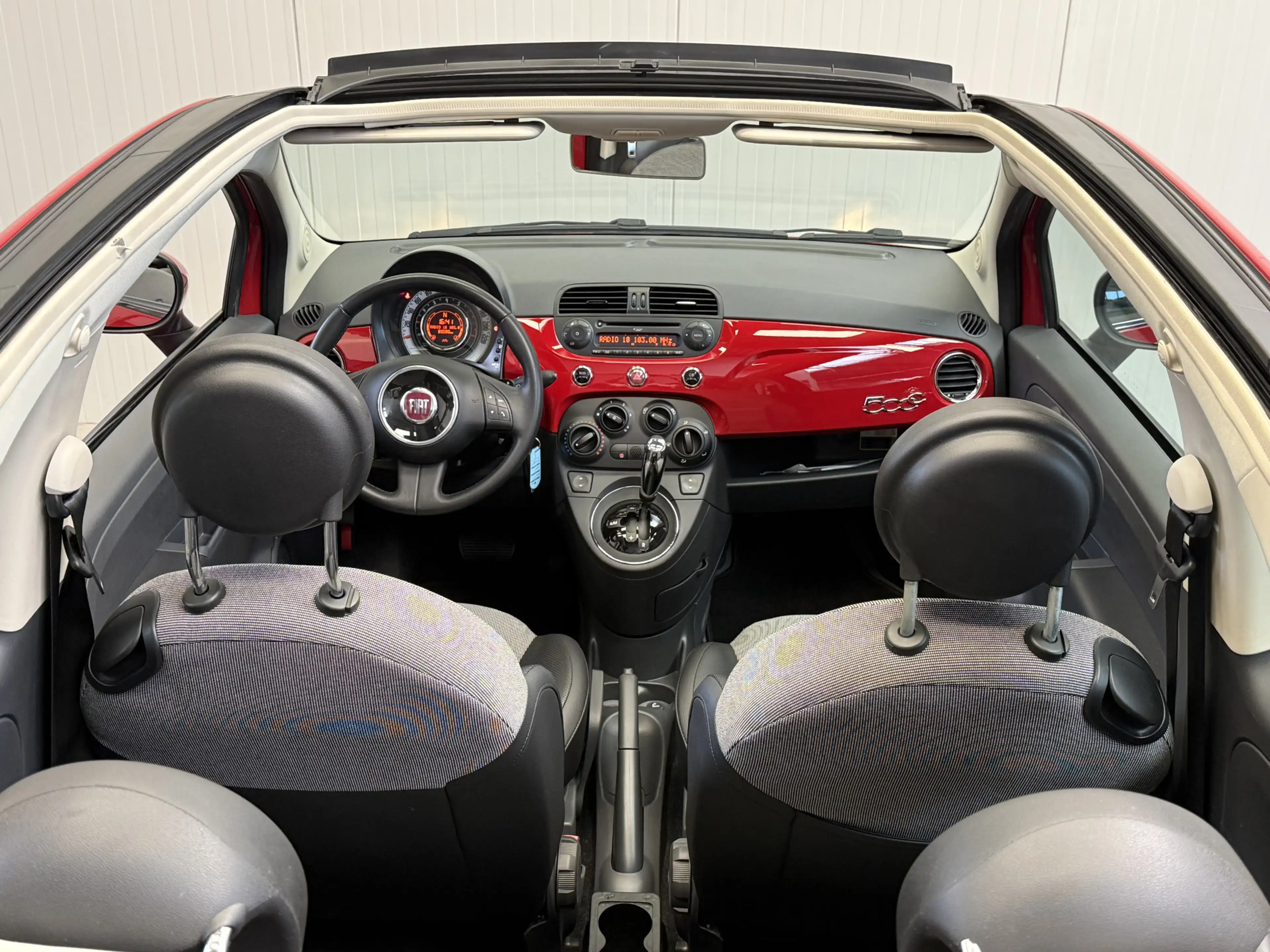 Fiat 500C 0.9 TwinAir Lounge Sport Cabriolet SPORT INT-AIRCO — photo 35