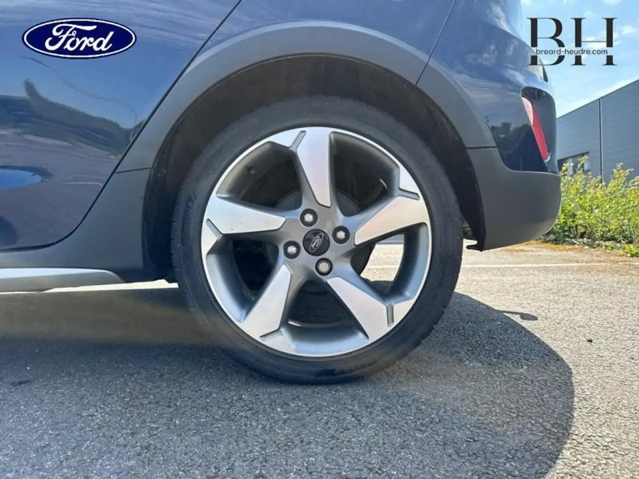 Ford Fiesta Active — photo 13