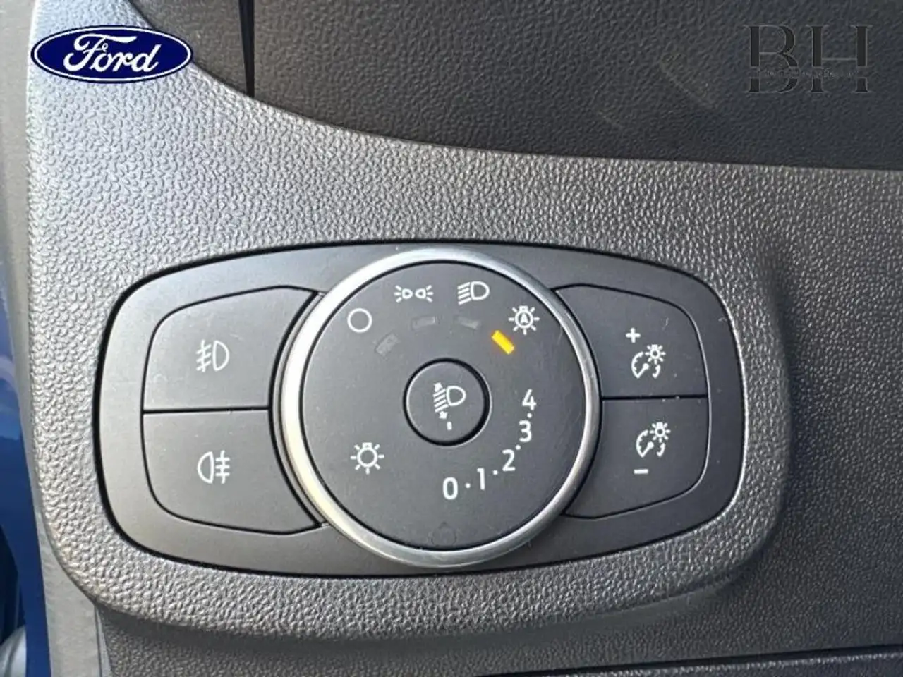 Ford Fiesta Active — photo 20
