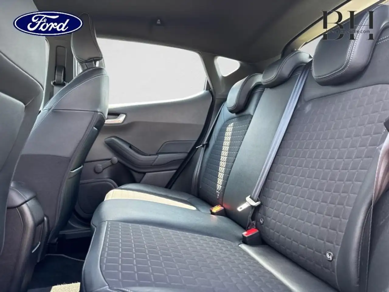 Ford Fiesta Active — photo 12