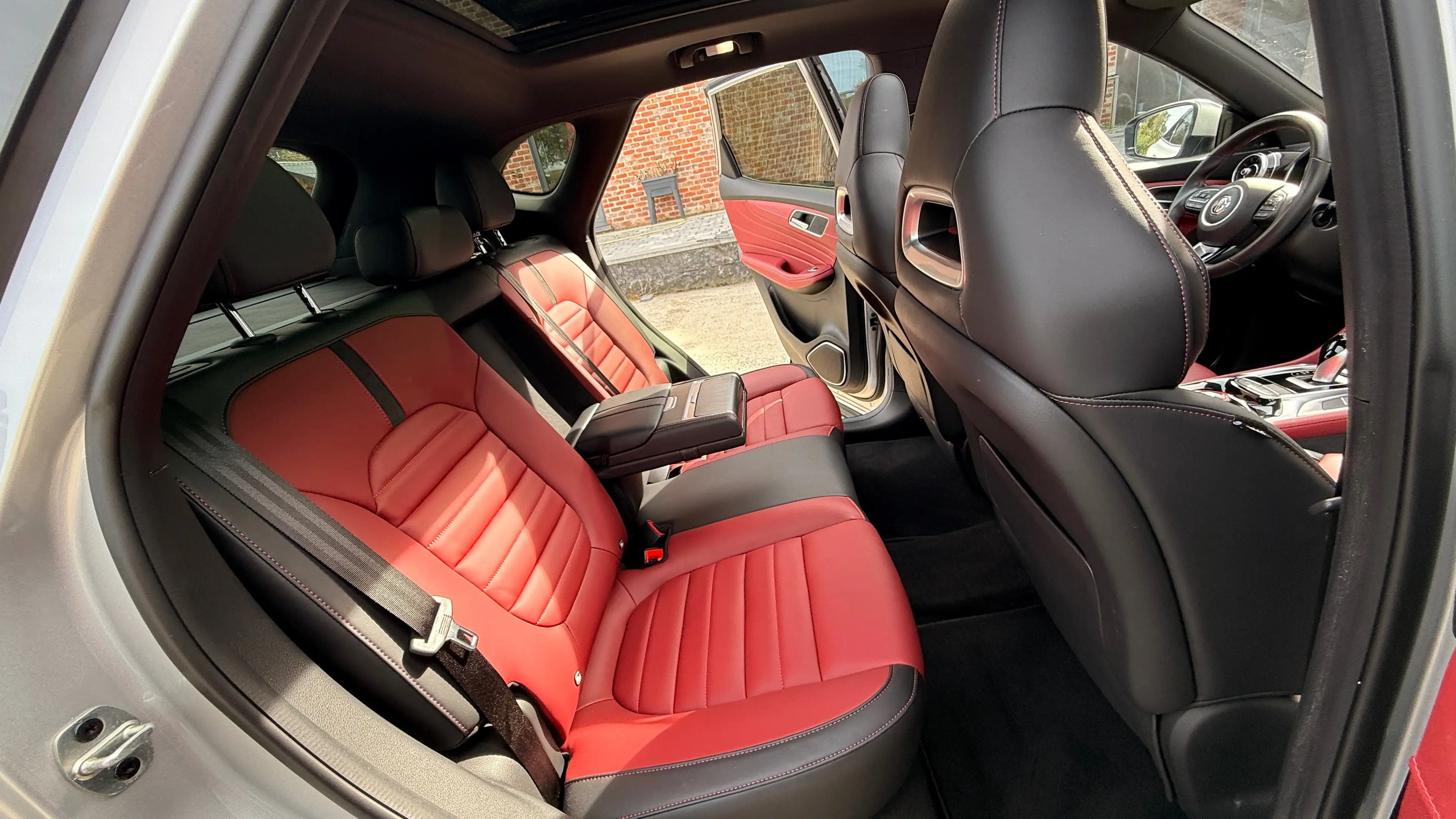MG HS HS 1.5 T-GDi Luxury DCT, Toit ouvrant Pano, Cuir, cruise, CarPlay — photo 11