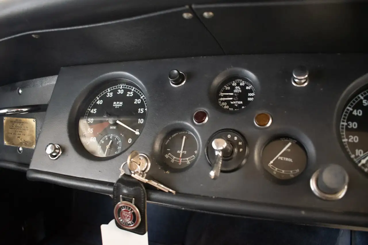 Jaguar XK 120 ROADSTER, foto 8
