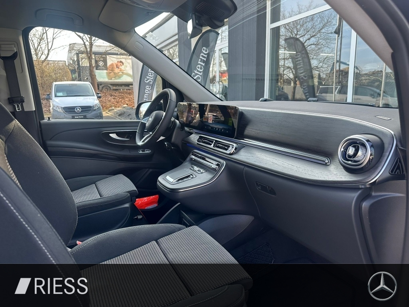 Mercedes-Benz CLA 45 AMG V 250 d ALLRAD/STYLE/LANG/360°KAM/AHK/ABSTANDST — photo 12