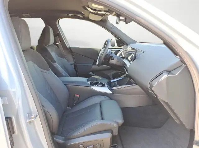 BMW X3 view 6