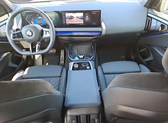 BMW X3 view 4