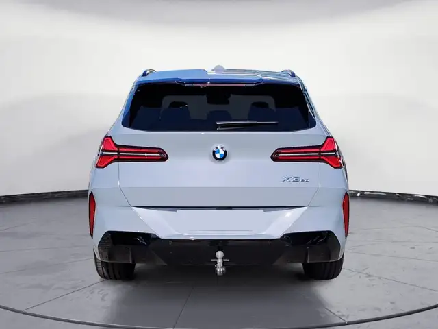 BMW X3 view 9