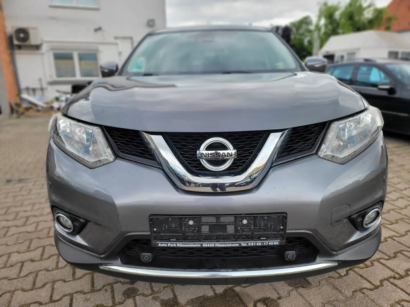 Nissan X-Trail Tekna Grau - 2