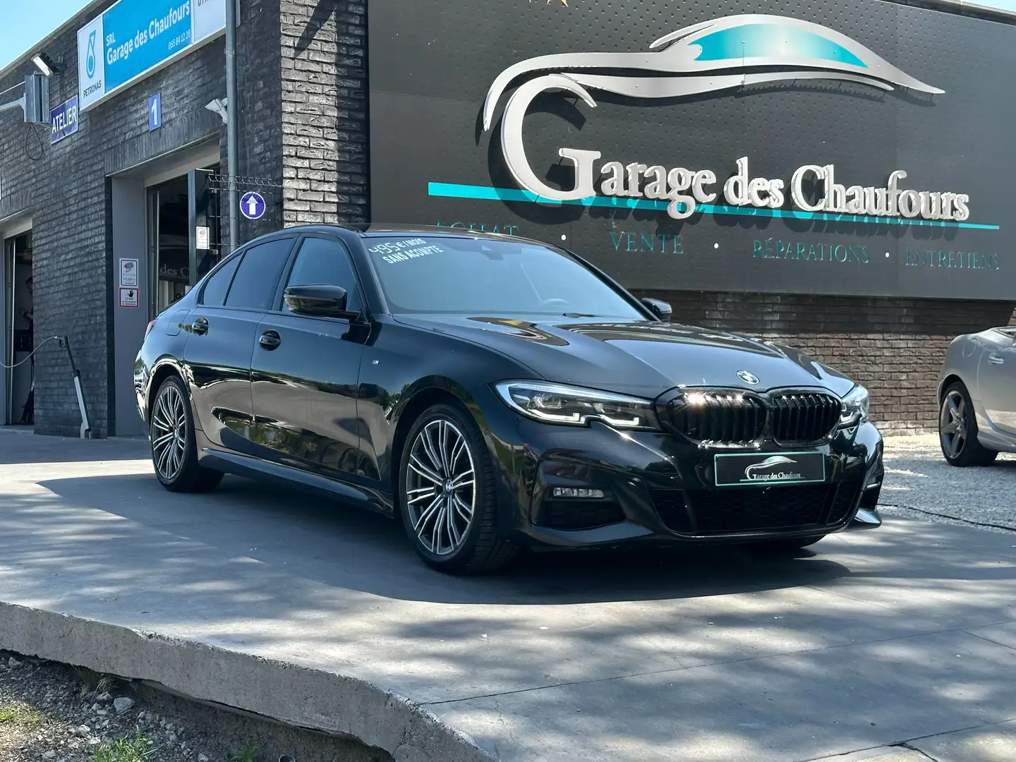 BMW 318 dA - ! Full Pack M ! - 1er Propr. - JA 18 - Eu6d Zwart - 2
