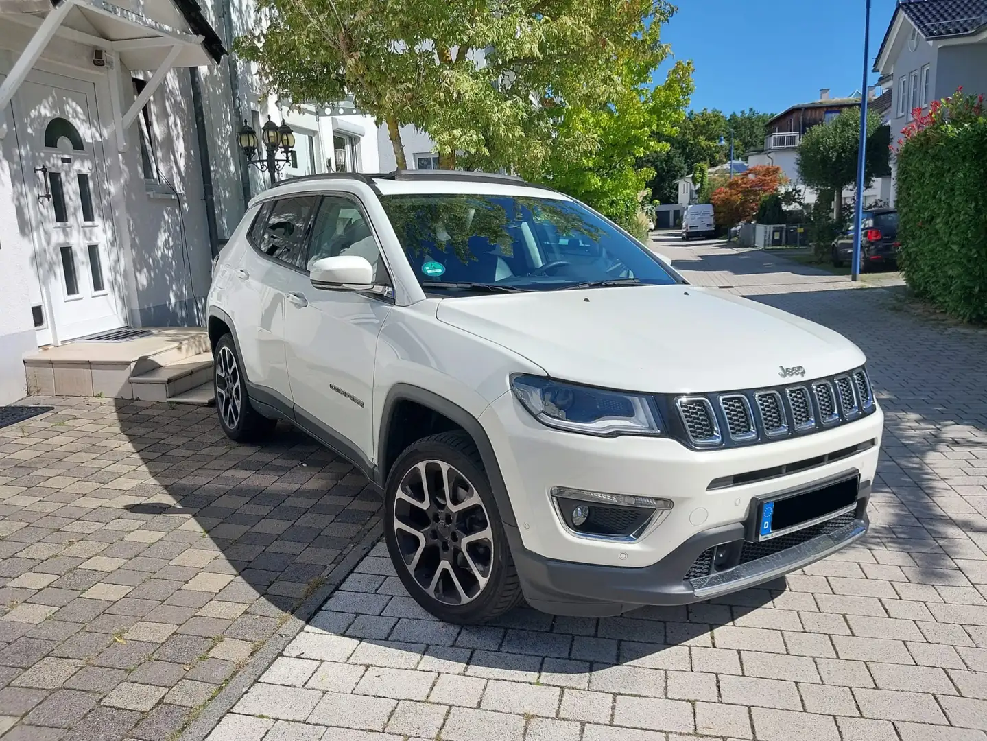 Jeep Compass 1.4 MultiAir Active Drive Automatik Limited Weiß - 2
