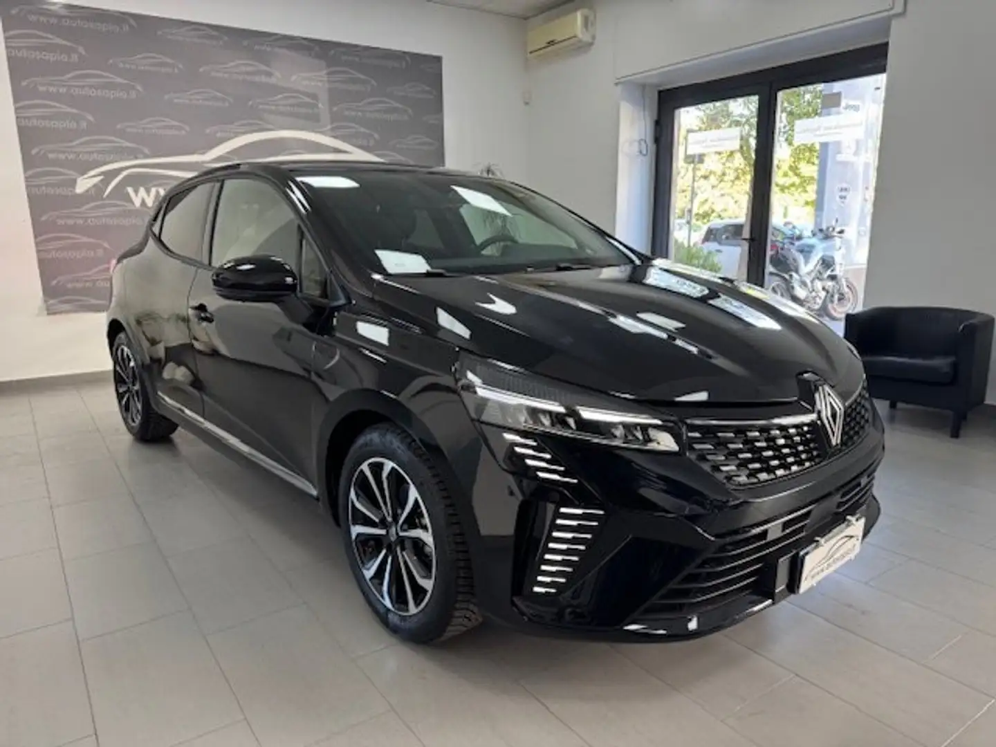 Renault Clio Clio 1.0 tce Techno 90cv NAV TECH PRONTA CONSEGNA Nero - 2