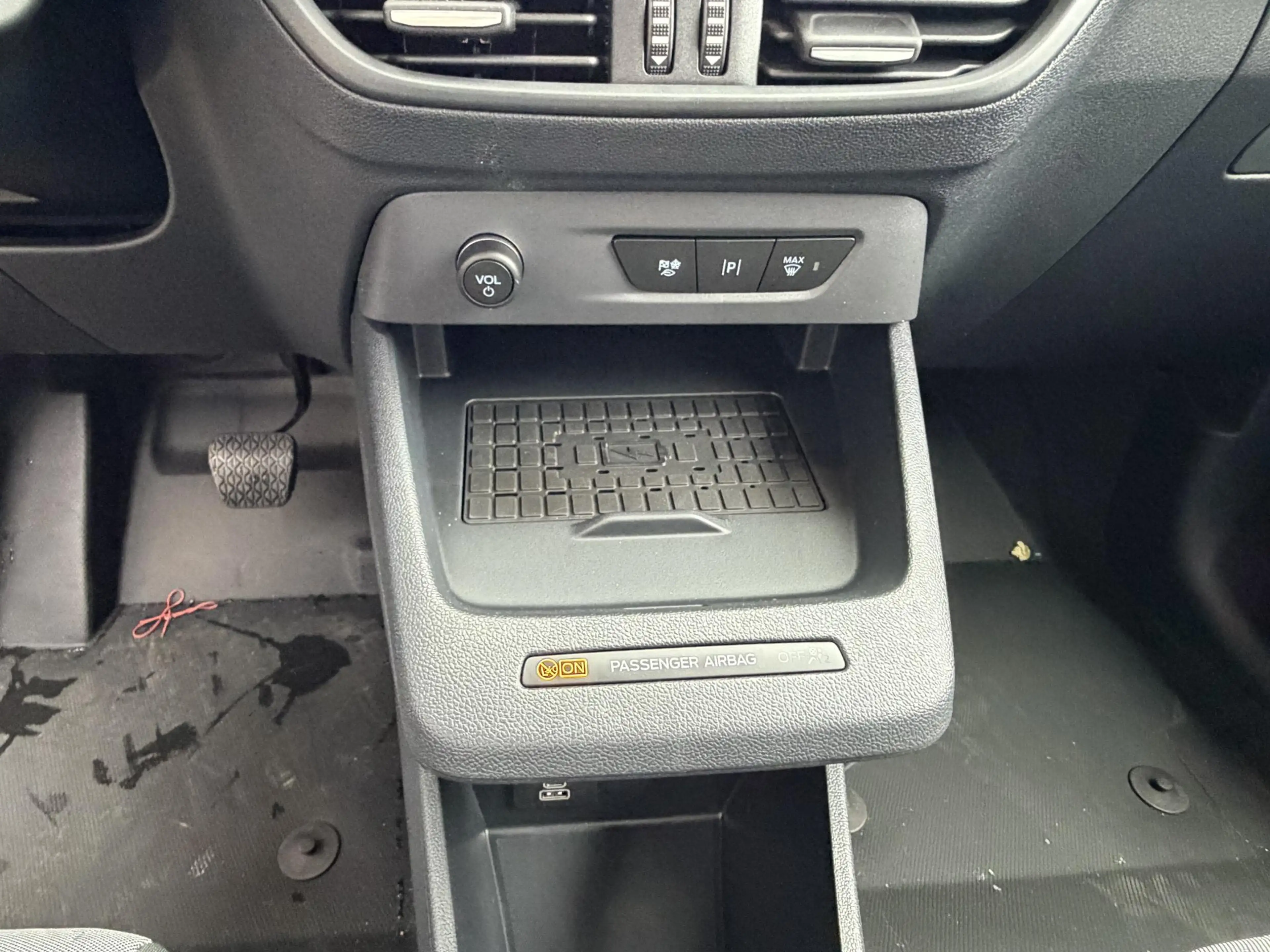 Ford Transit Courier E-Transit Limited 46 kWh | Driver Assistance Pack — photo 15
