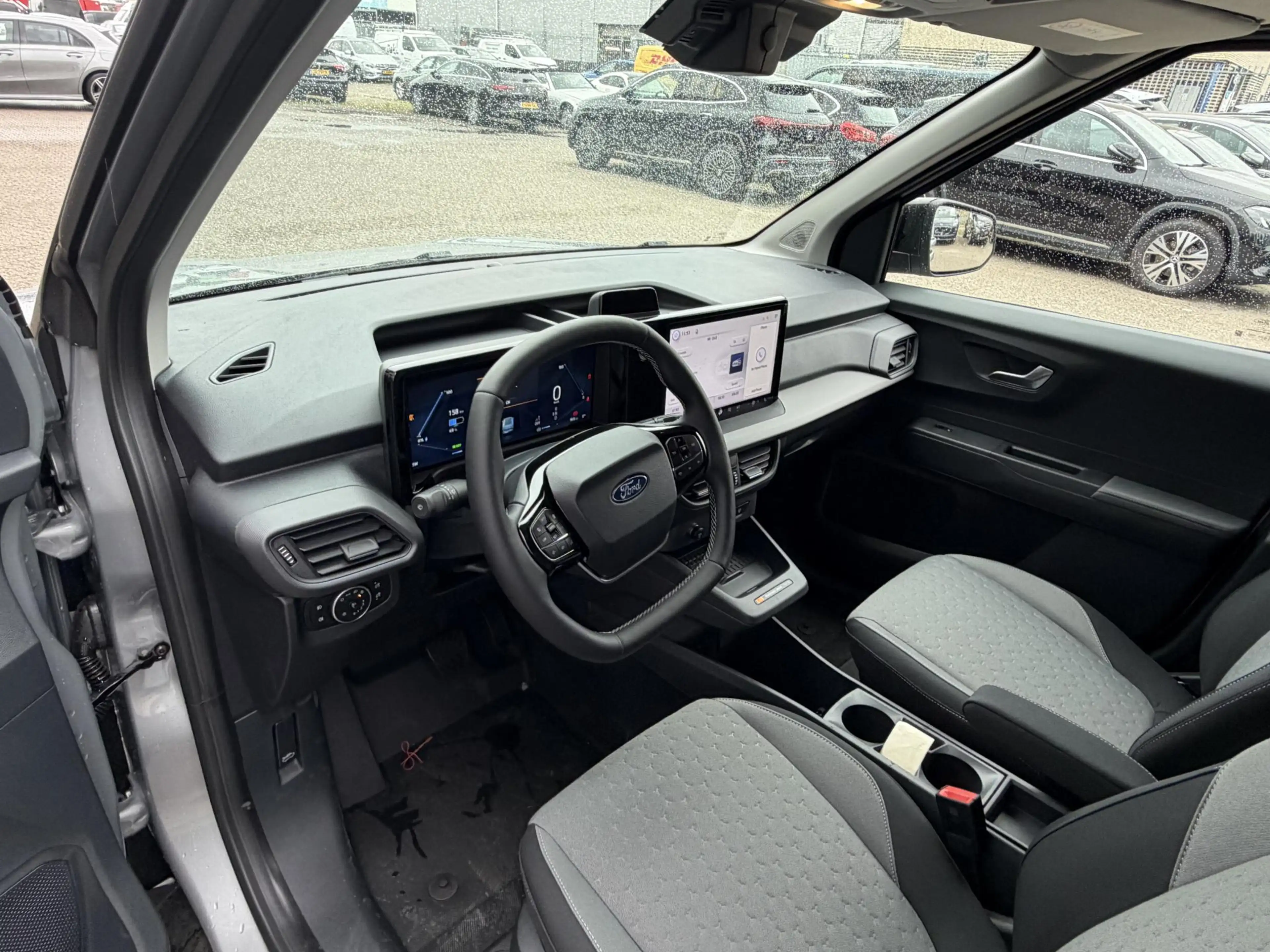 Ford Transit Courier E-Transit Limited 46 kWh | Driver Assistance Pack — photo 4