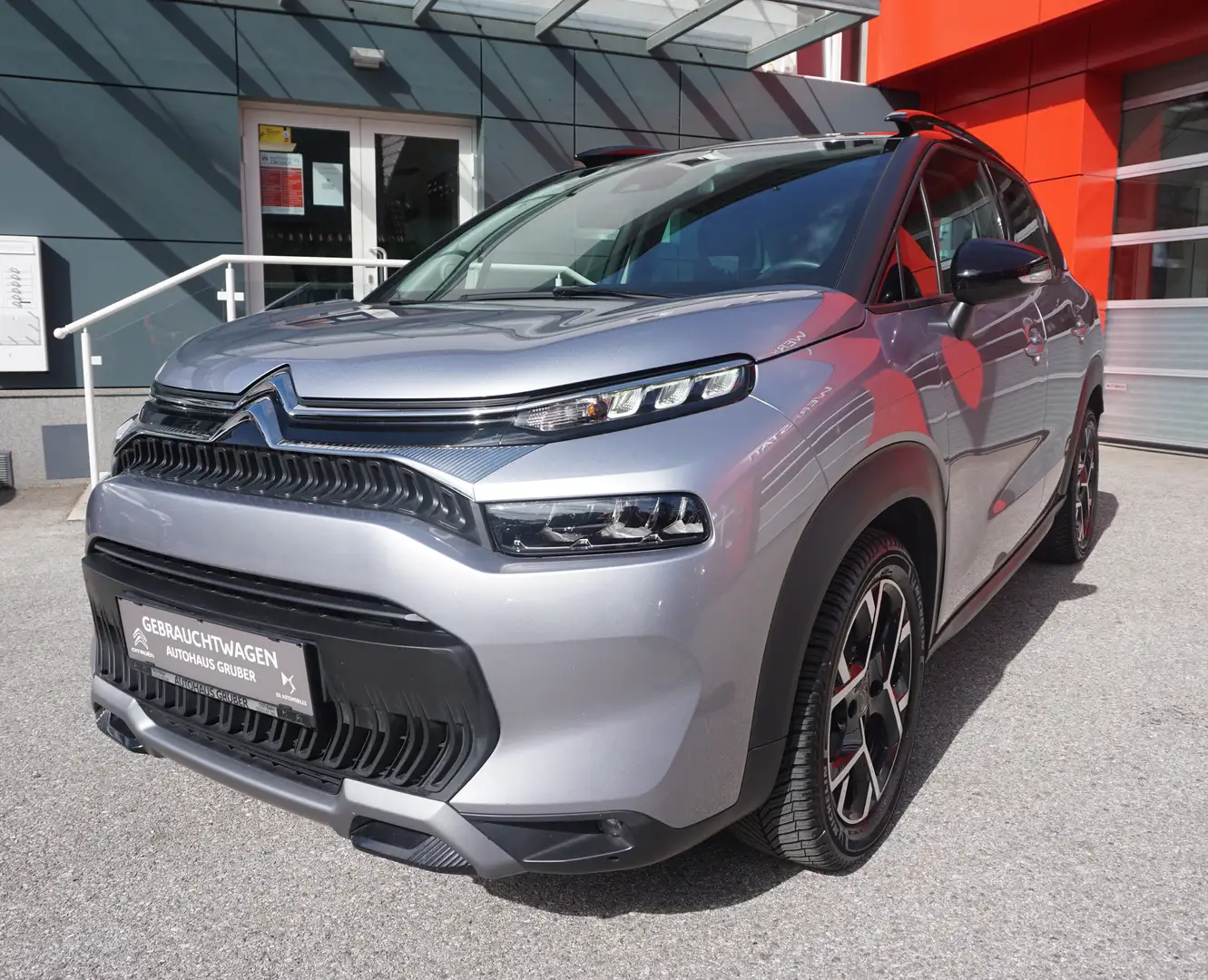Citroen C3 Aircross HDi 120 EAT6 Shine Grau - 1