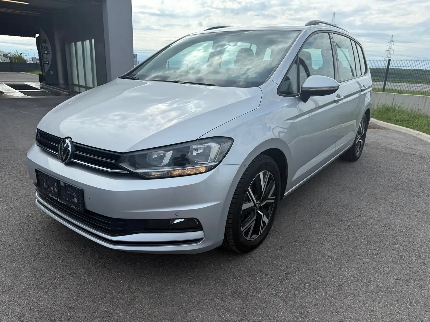 Volkswagen Touran 2,0 TDI DSG*1Besitz*Tempomat* Silber - 1