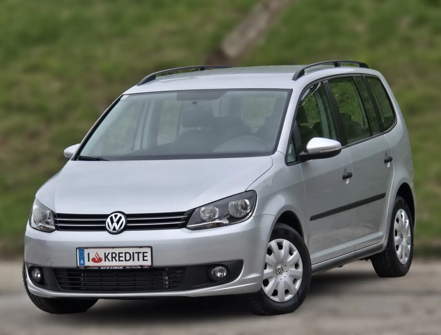 Volkswagen Touran Trendline Kredit* Wenig Km* Neues Pickerl*Gepflegt Grau - 1